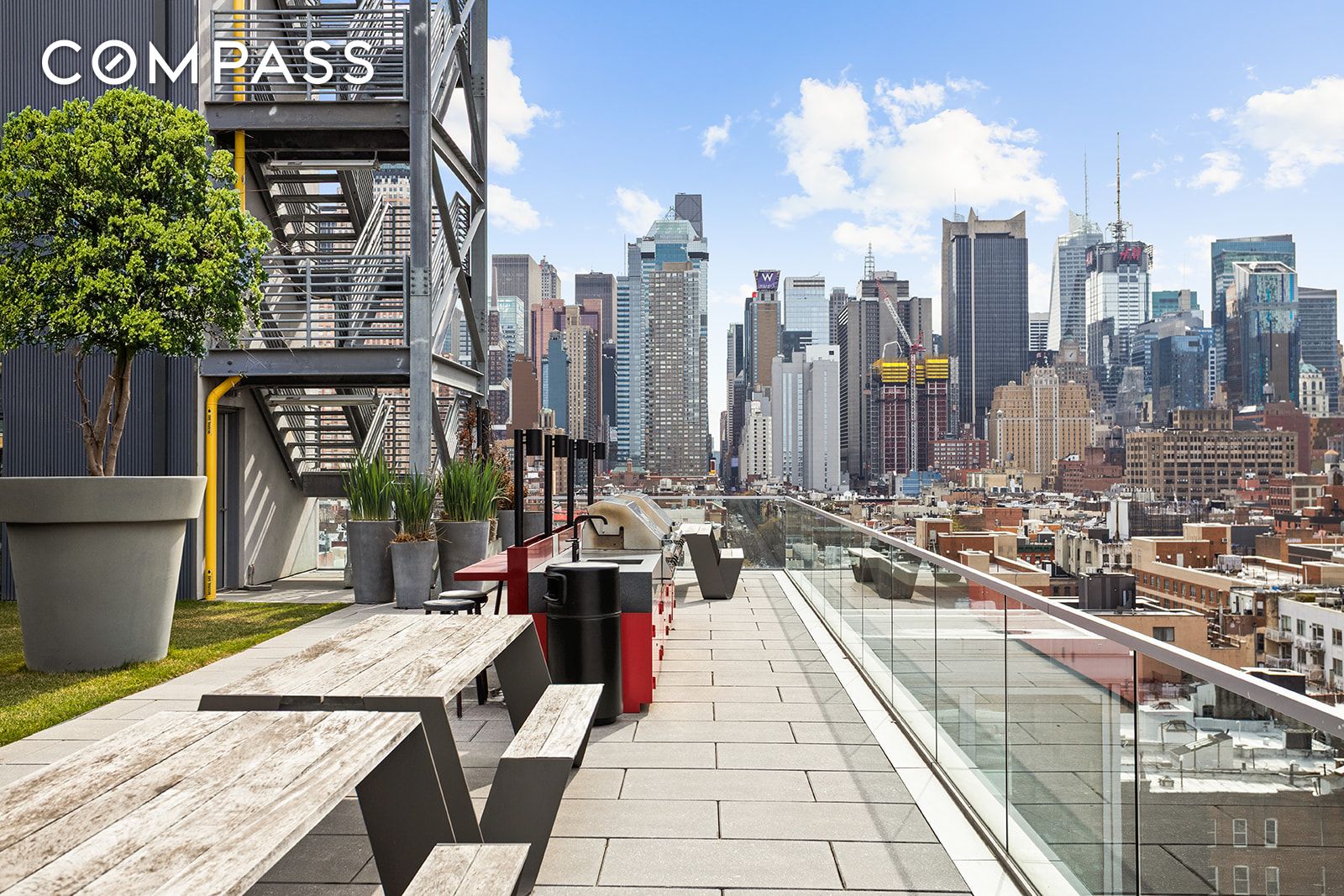 #11 photo, 547 W 47th Street, Hell's Kitchen , NY 10036