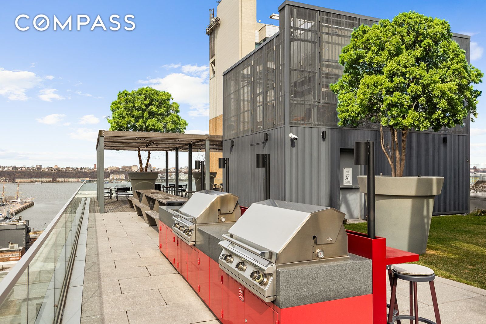 #12 photo, 547 W 47th Street, Hell's Kitchen , NY 10036