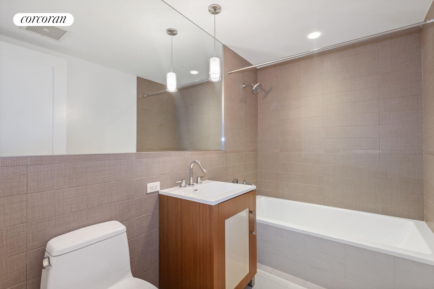 #9 photo, 125 N 10TH Street, Williamsburg , NY 11249