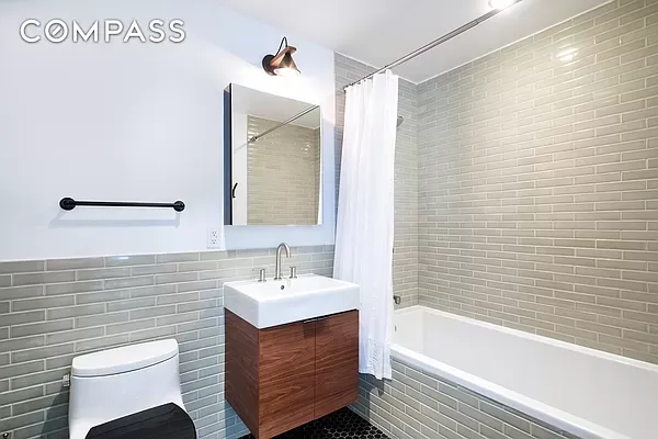 #13 photo, 144 N 8th Street, Williamsburg , NY 11249