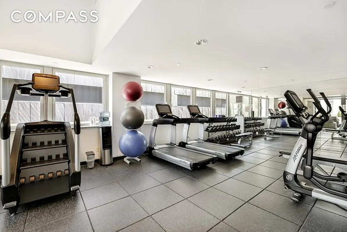 #9 photo, 90 William Street, Financial District , NY 10038