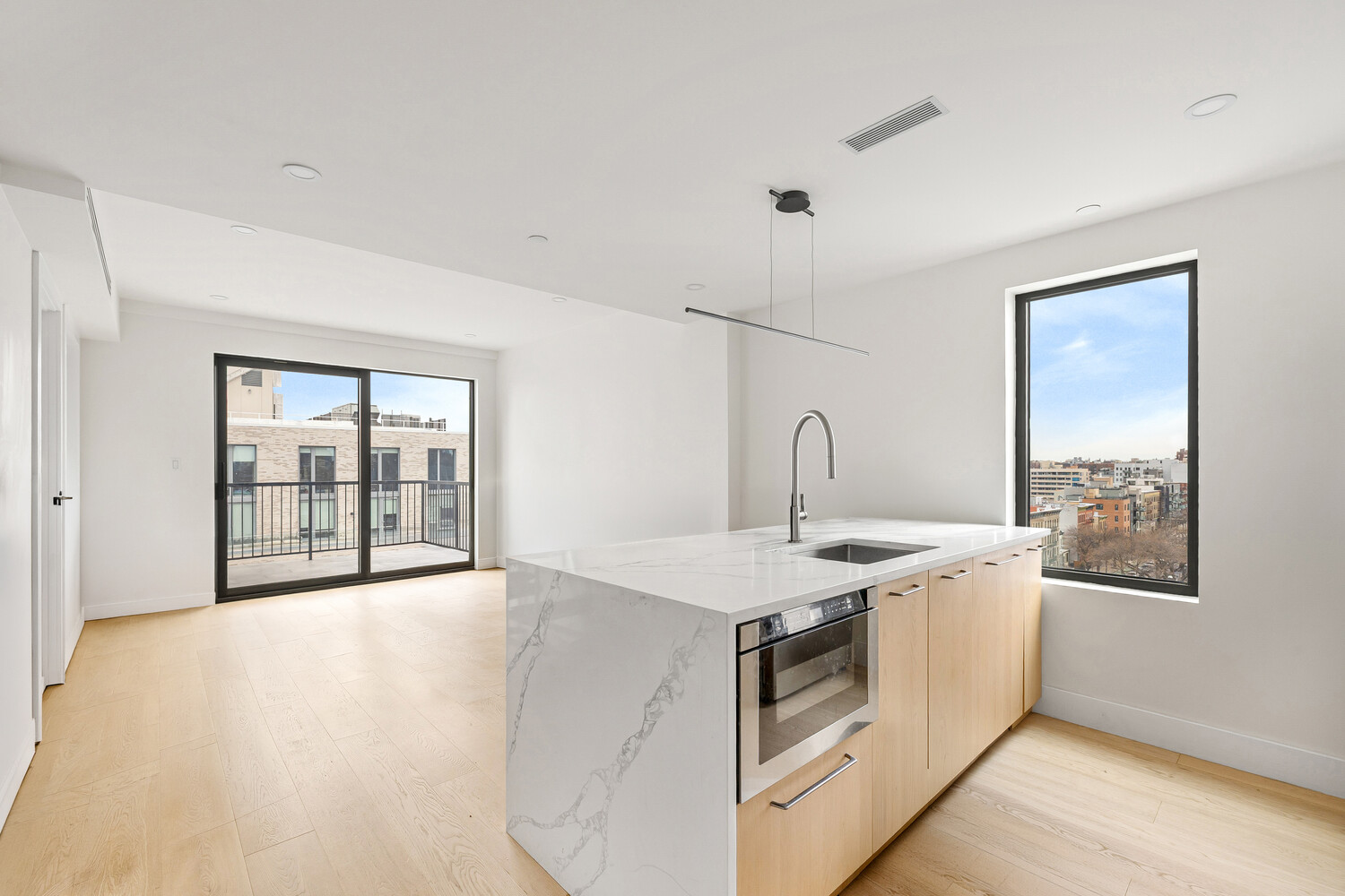 #3 photo, 11-32 31ST Avenue, كوينز Astoria , NY 11106