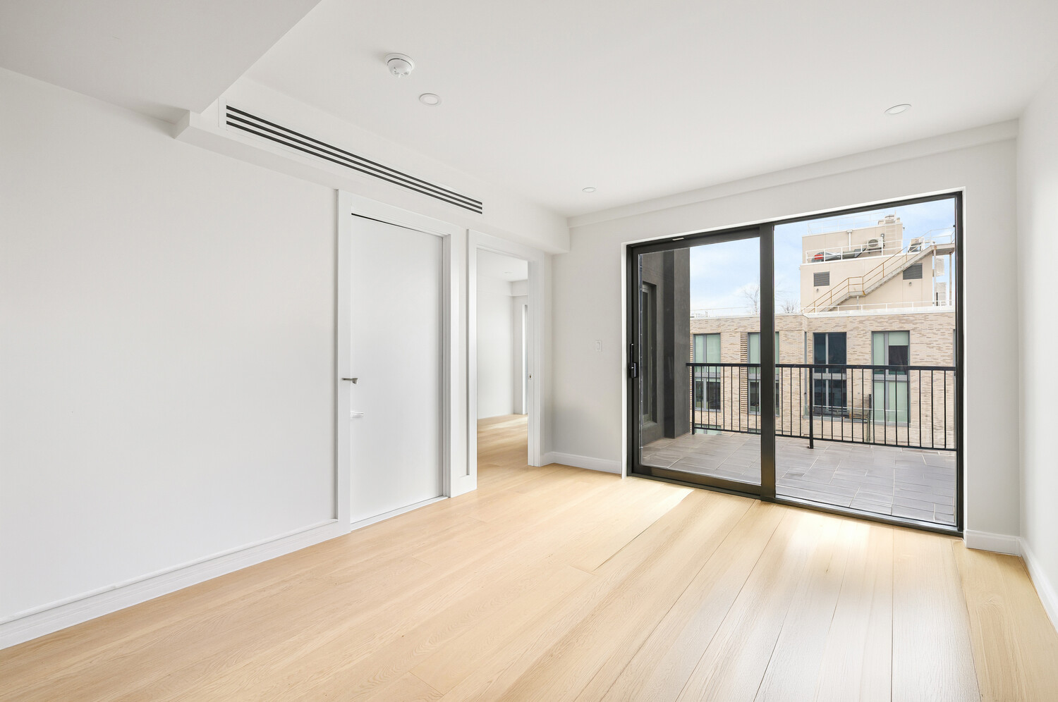 #6 photo, 11-32 31ST Avenue, كوينز Astoria , NY 11106