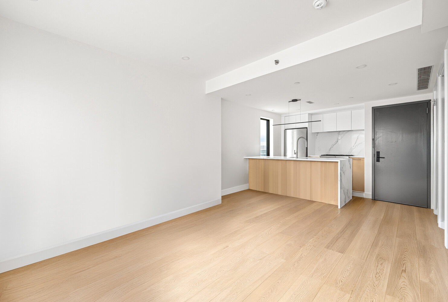 #7 photo, 11-32 31ST Avenue, كوينز Astoria , NY 11106