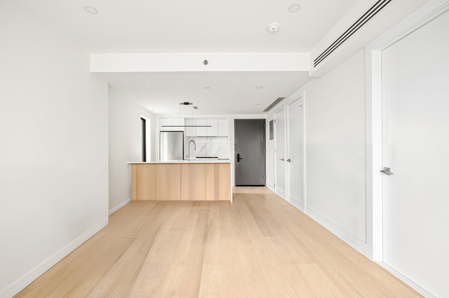 #8 photo, 11-32 31ST Avenue, كوينز Astoria , NY 11106