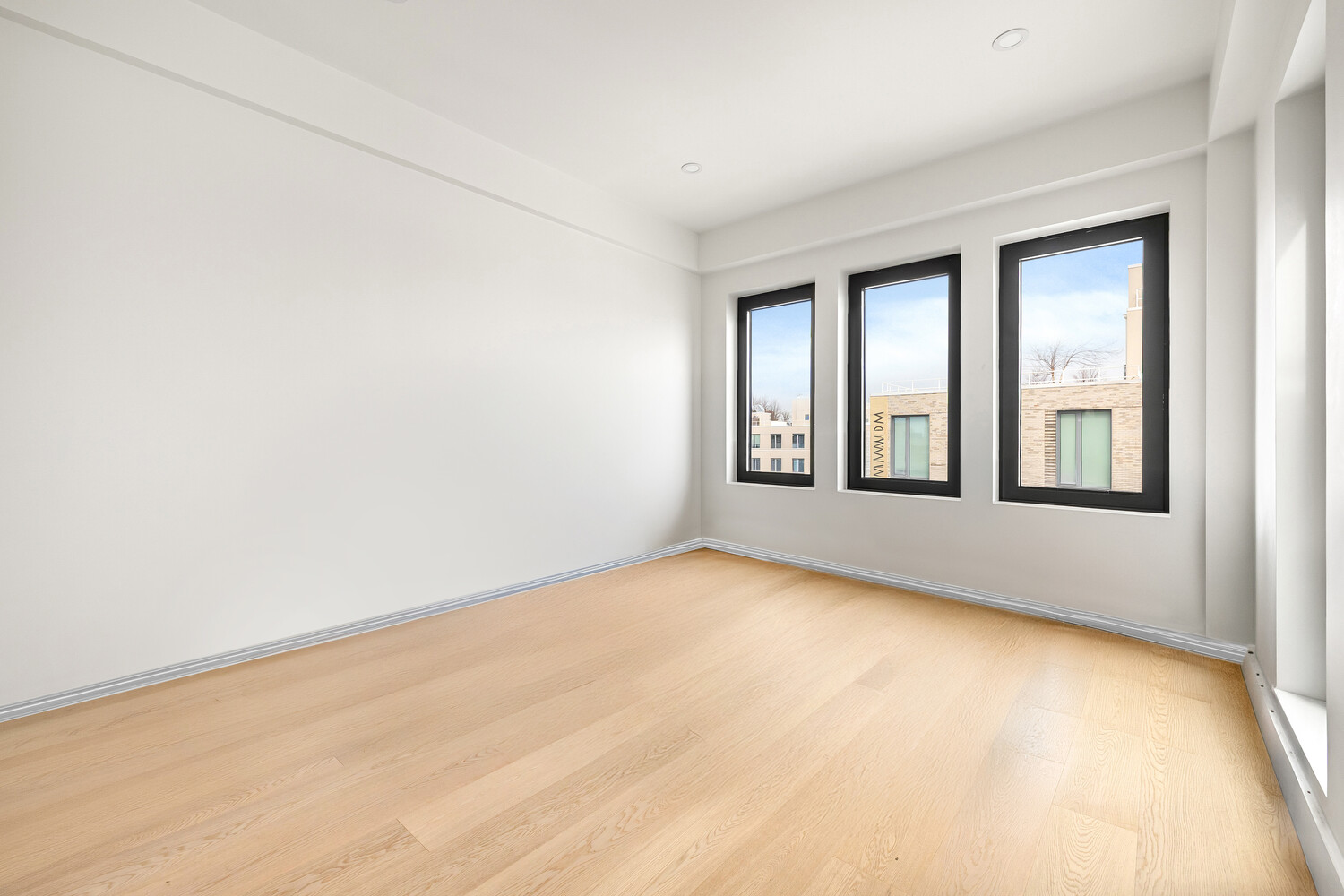 #9 photo, 11-32 31ST Avenue, كوينز Astoria , NY 11106