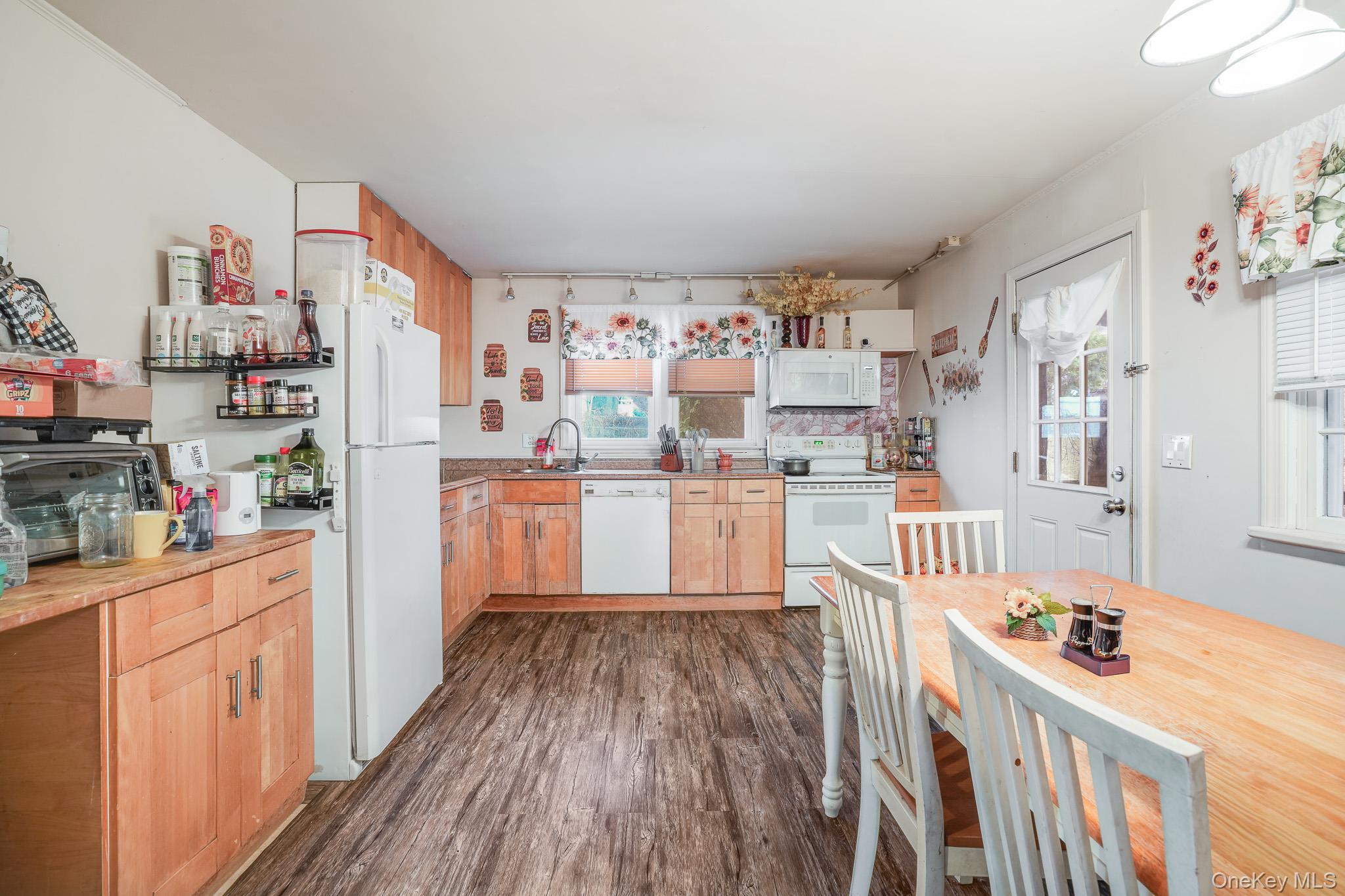 #11 photo, 1619 Lincoln Terrace, Peekskill , NY 10566