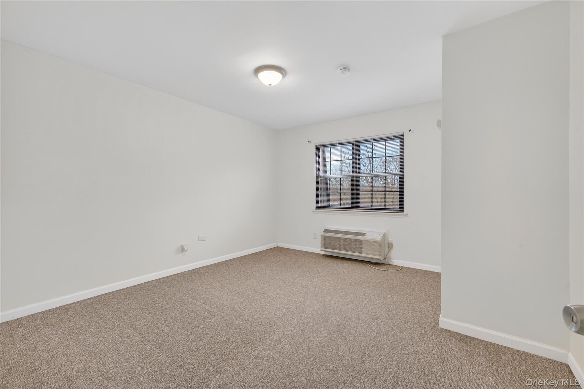 #16 photo, 440 Carpenter Avenue, Newburgh , NY 12550