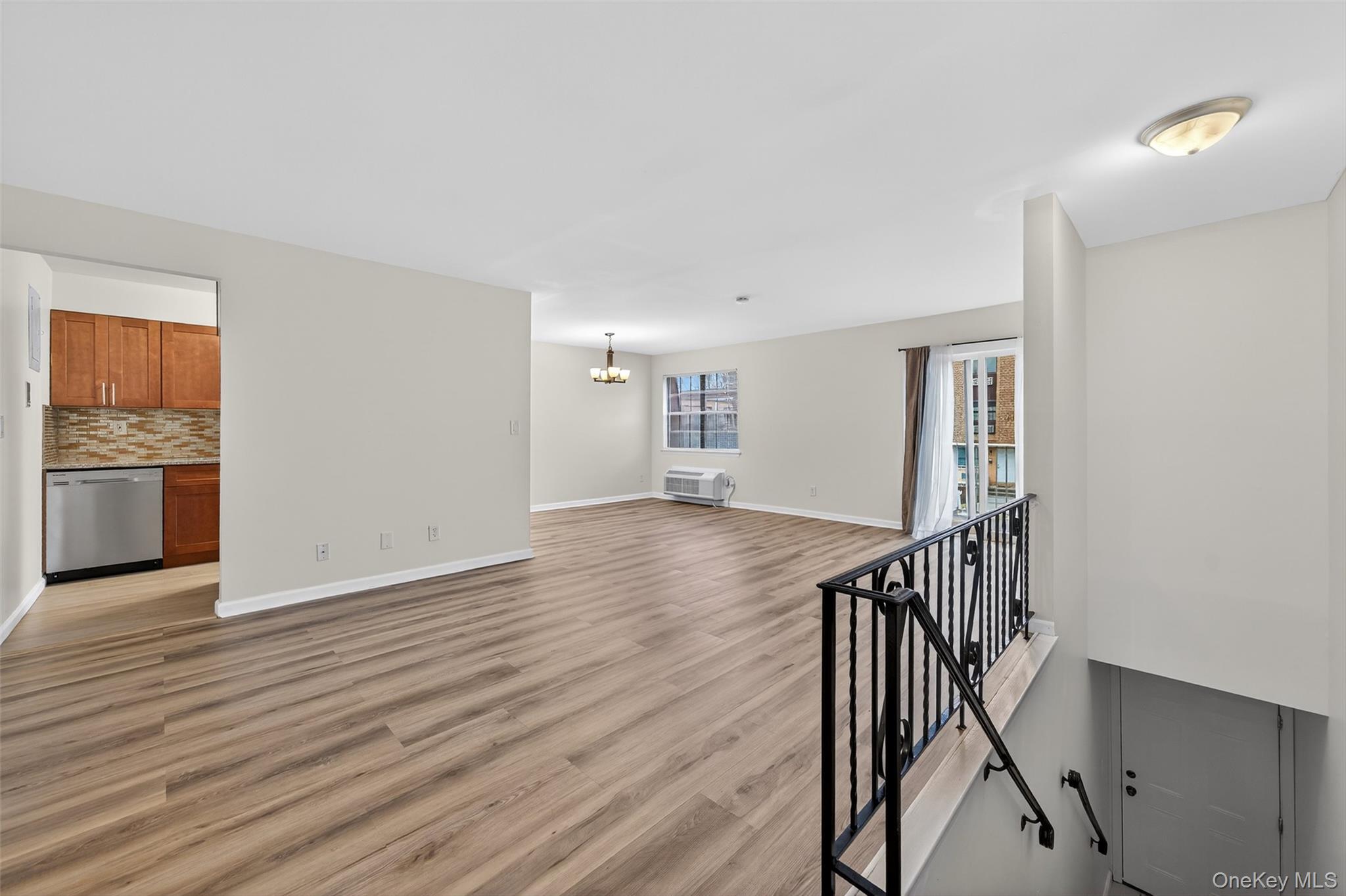 #4 photo, 440 Carpenter Avenue, Newburgh , NY 12550