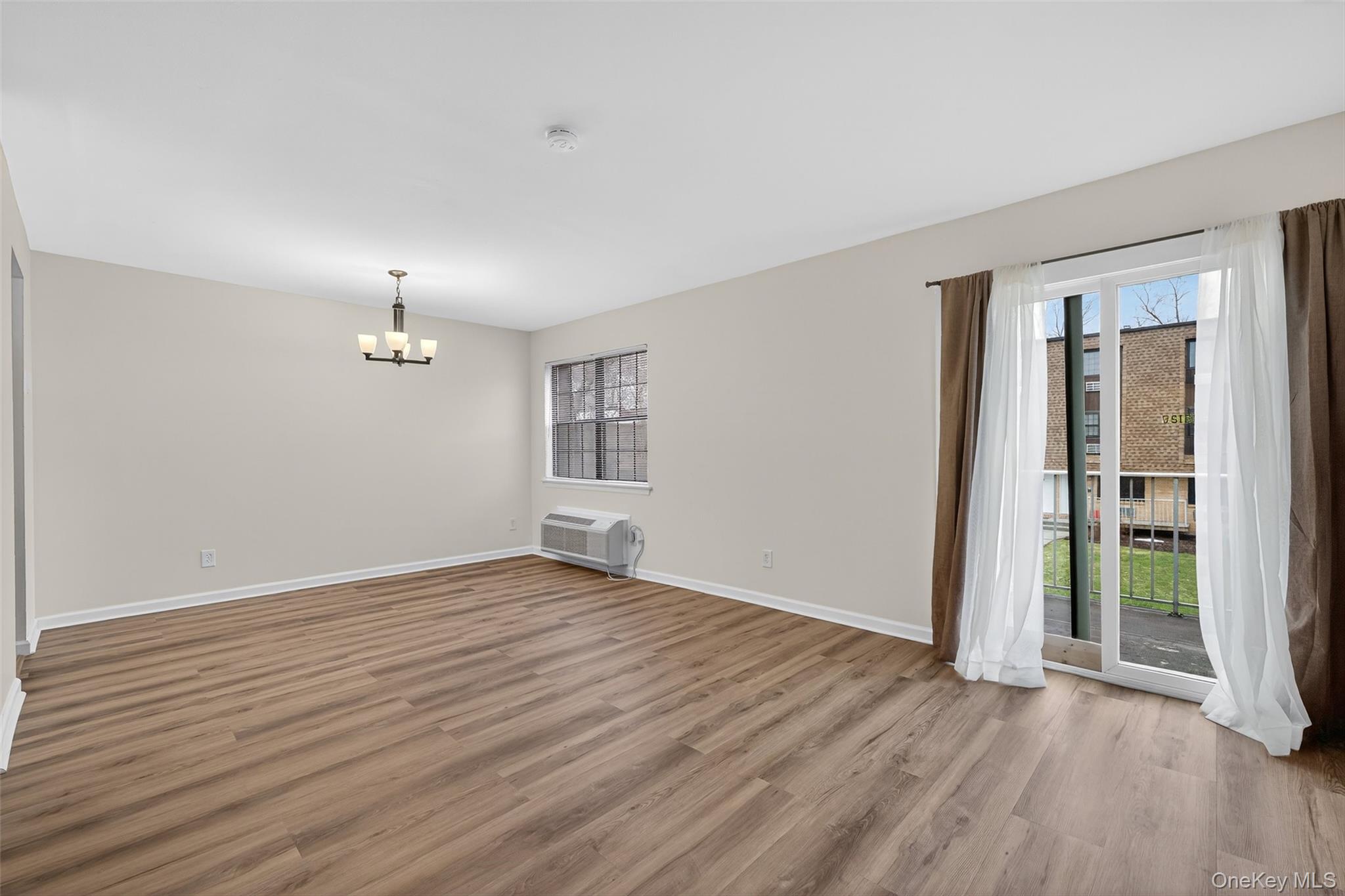 #7 photo, 440 Carpenter Avenue, Newburgh , NY 12550