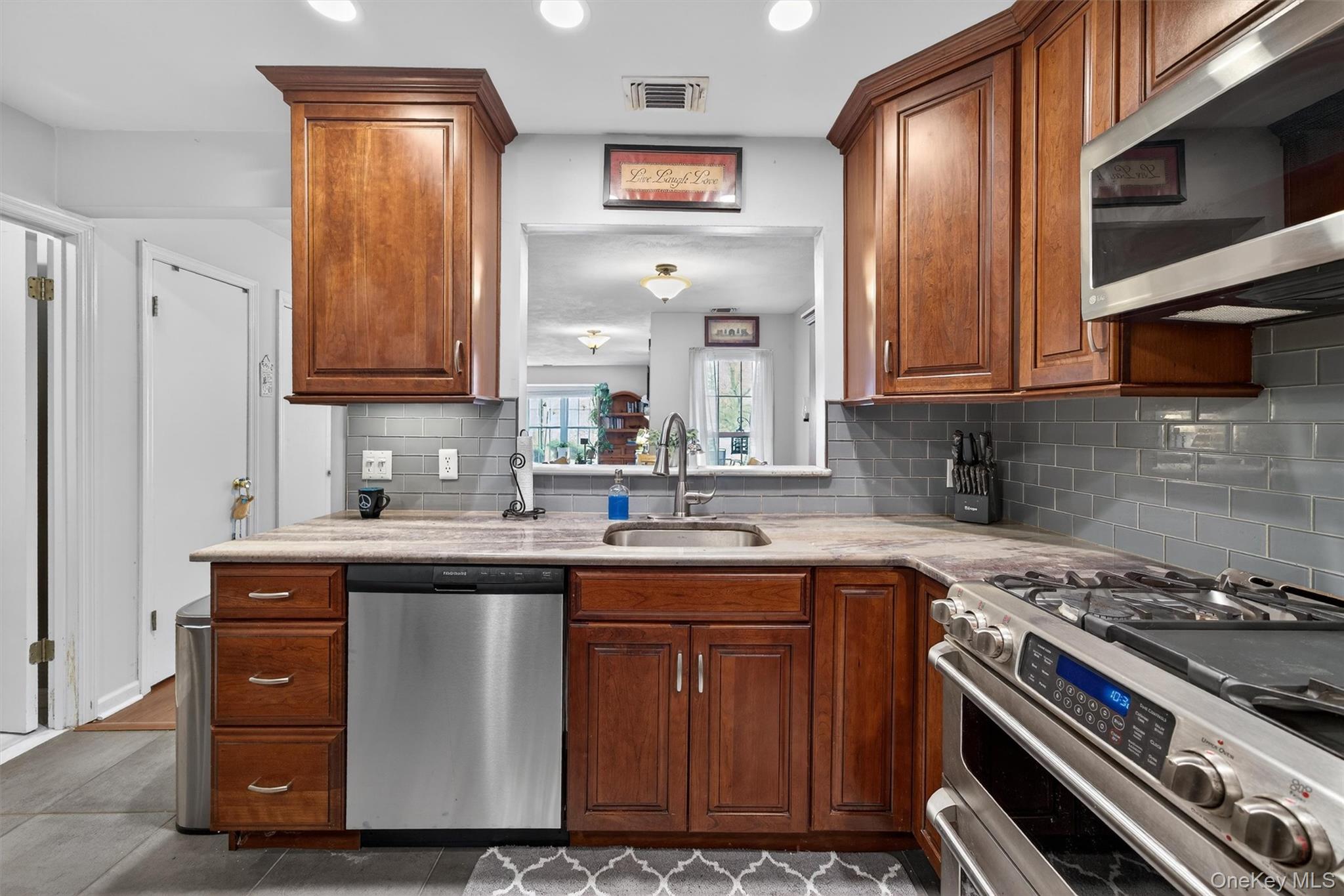 #16 photo, 19 Olde Wagon Road, Warwick , NY 10990