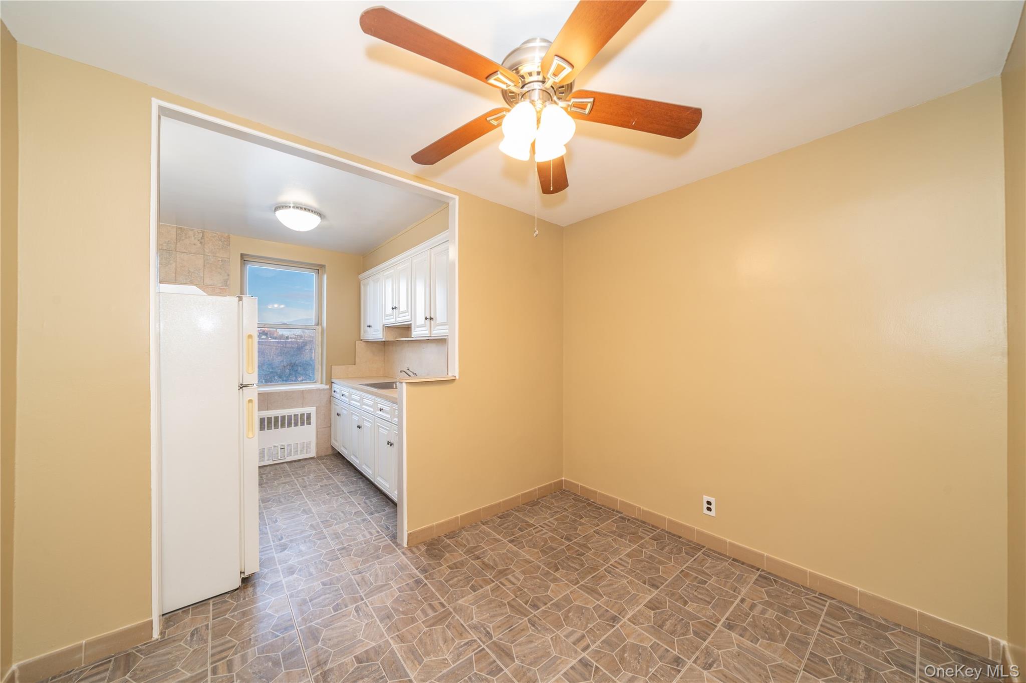 #6 photo, 4380 Vireo Avenue, הברונקס Bronx , NY 10470