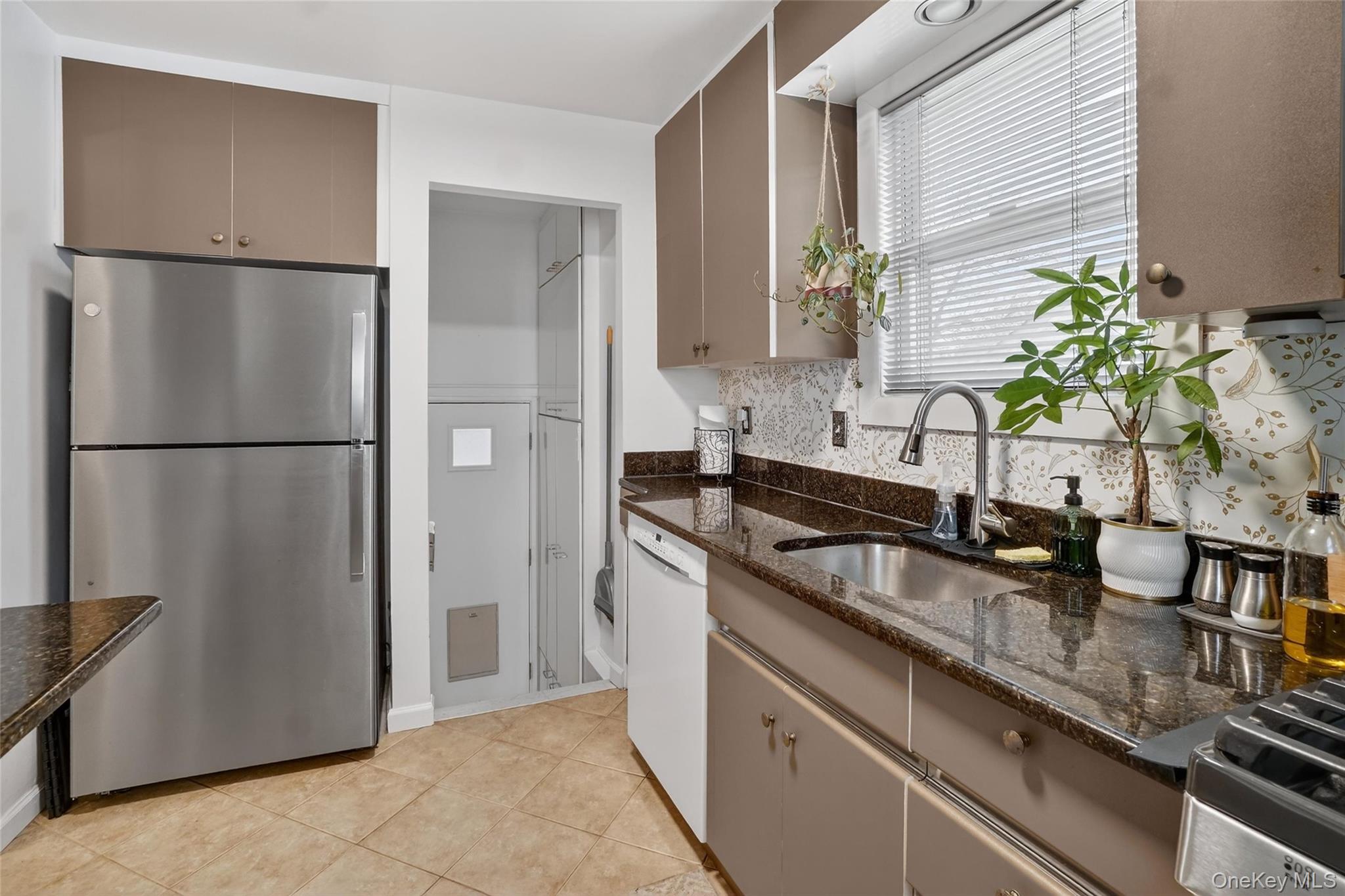 #10 photo, 9028 218th Place, 皇后區 Queens Village , NY 11428