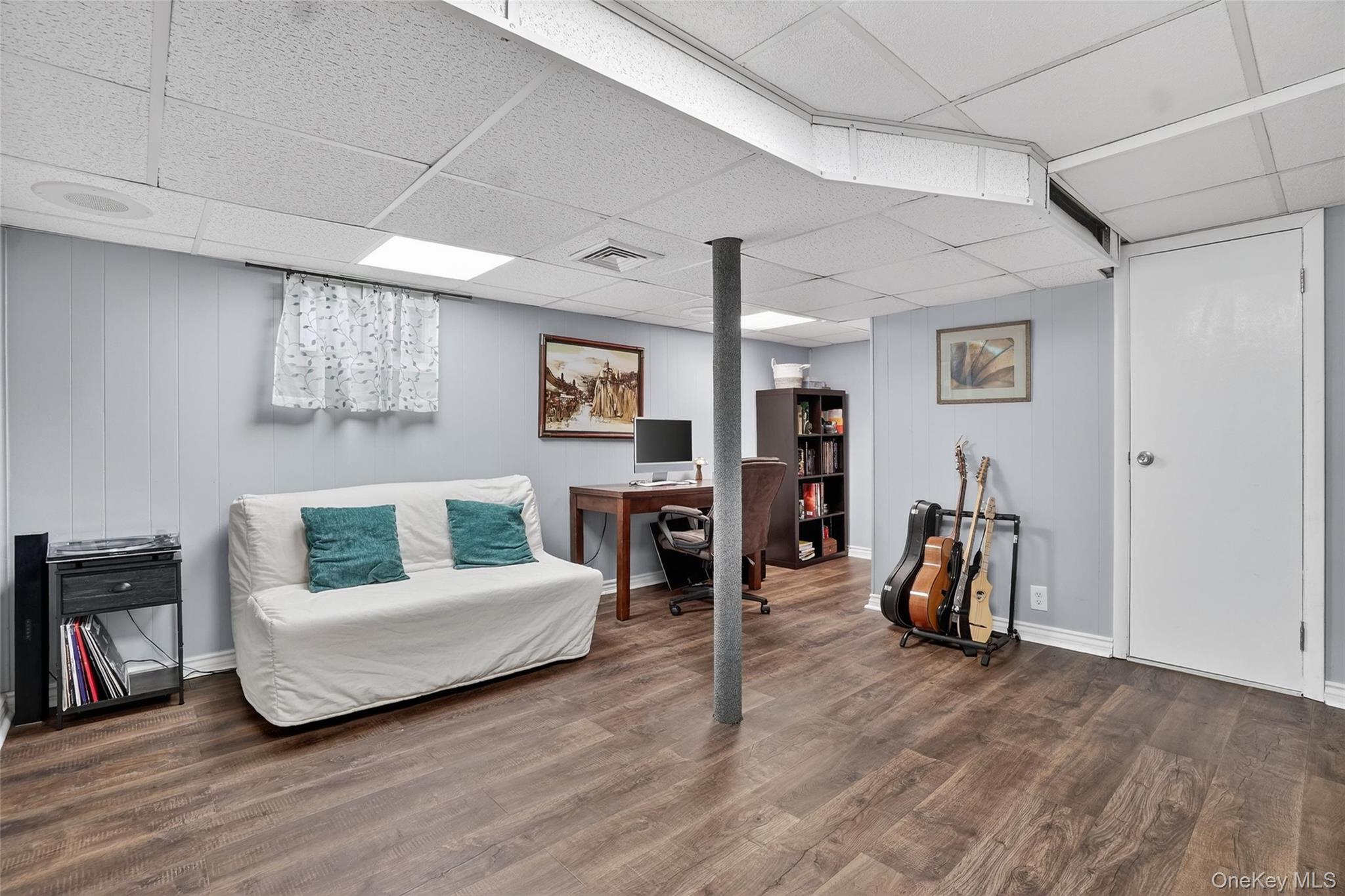 #16 photo, 9028 218th Place, 皇后區 Queens Village , NY 11428