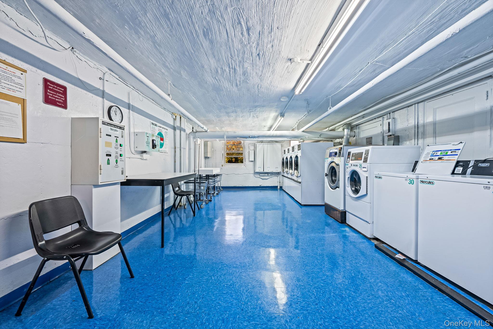 #17 photo, 16 Edwards Street, Нассау ‖ Roslyn Heights , NY 11577