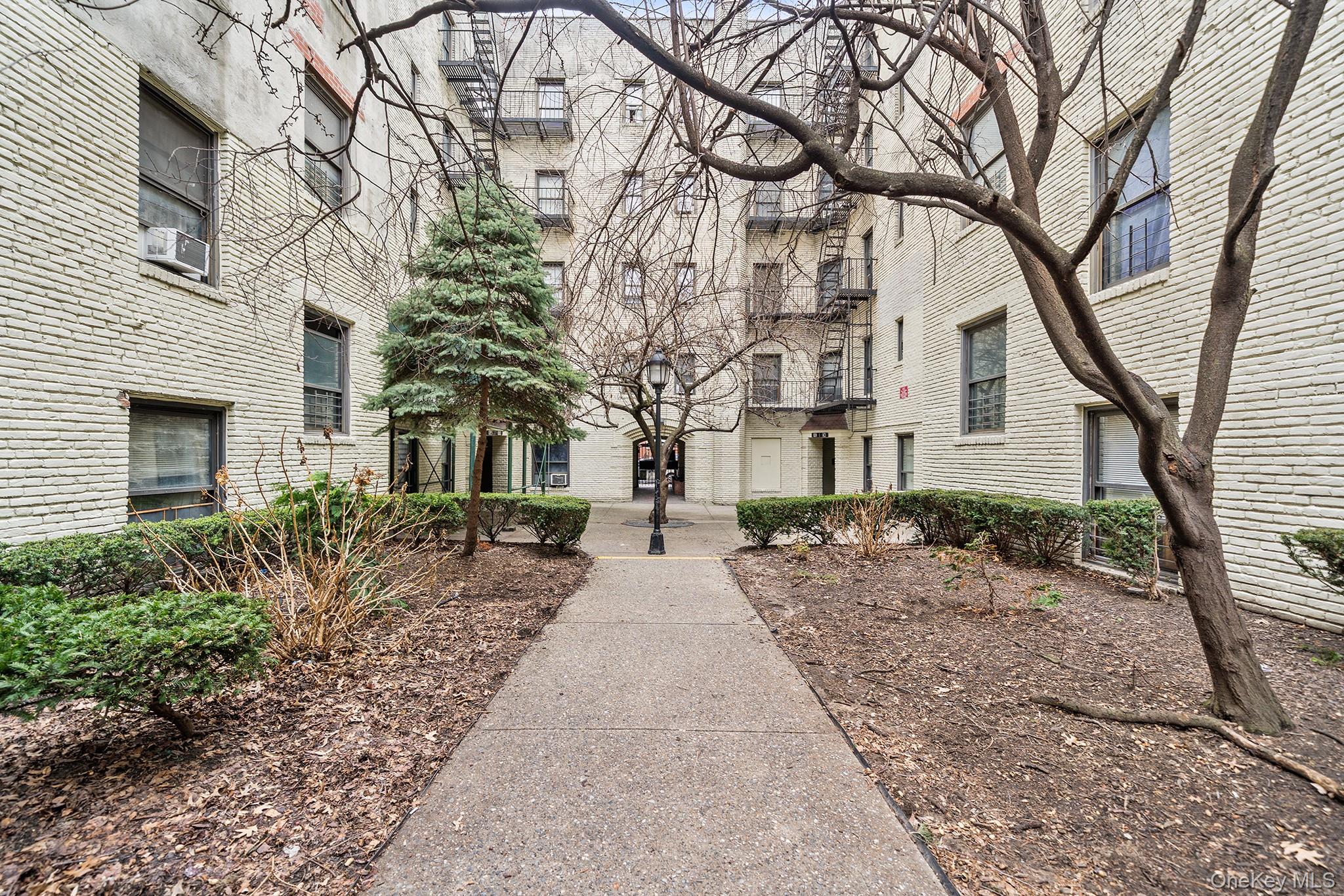 #17 photo, 2137 33rd Street, Astoria , NY 11105