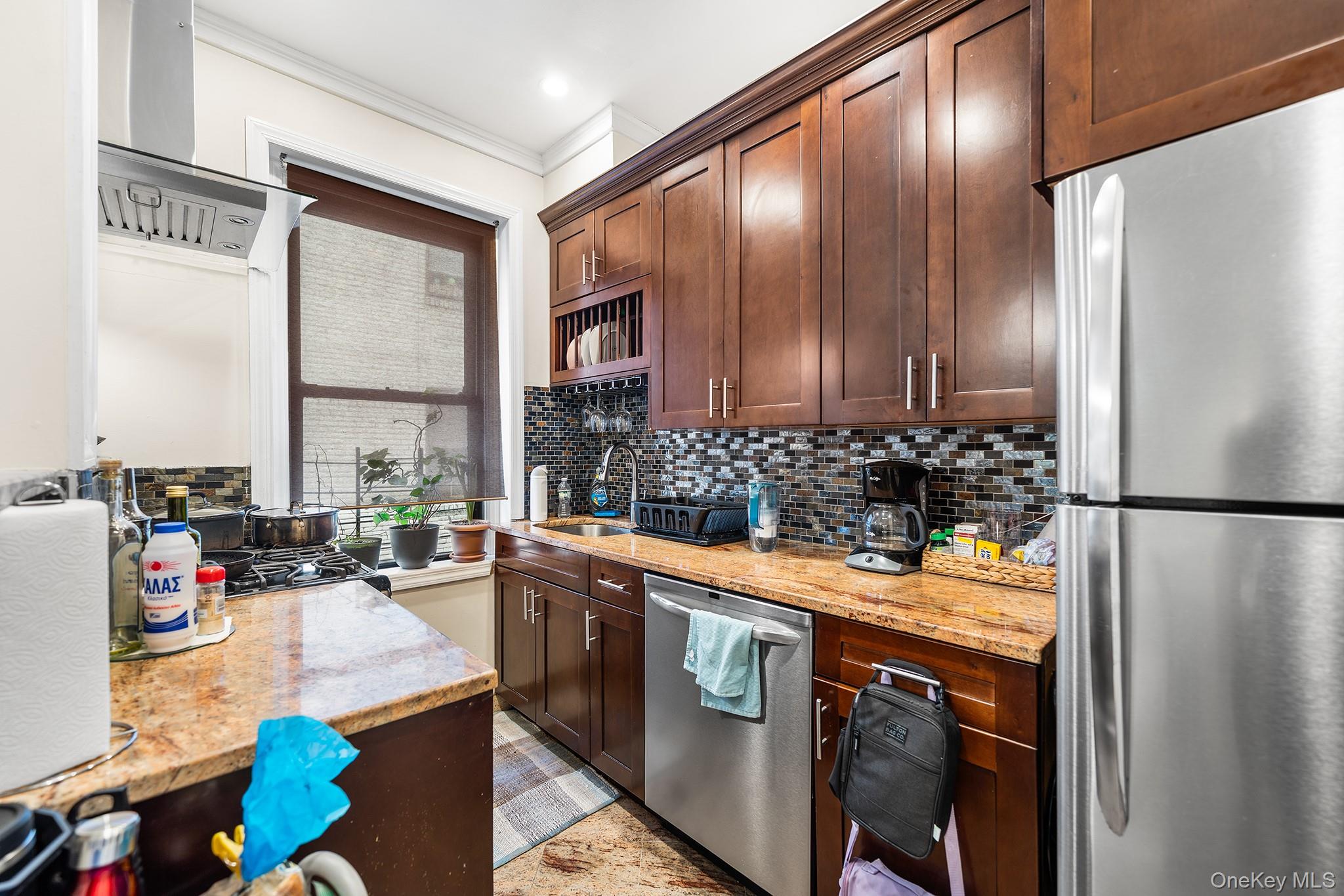 #4 photo, 2137 33rd Street, Astoria , NY 11105