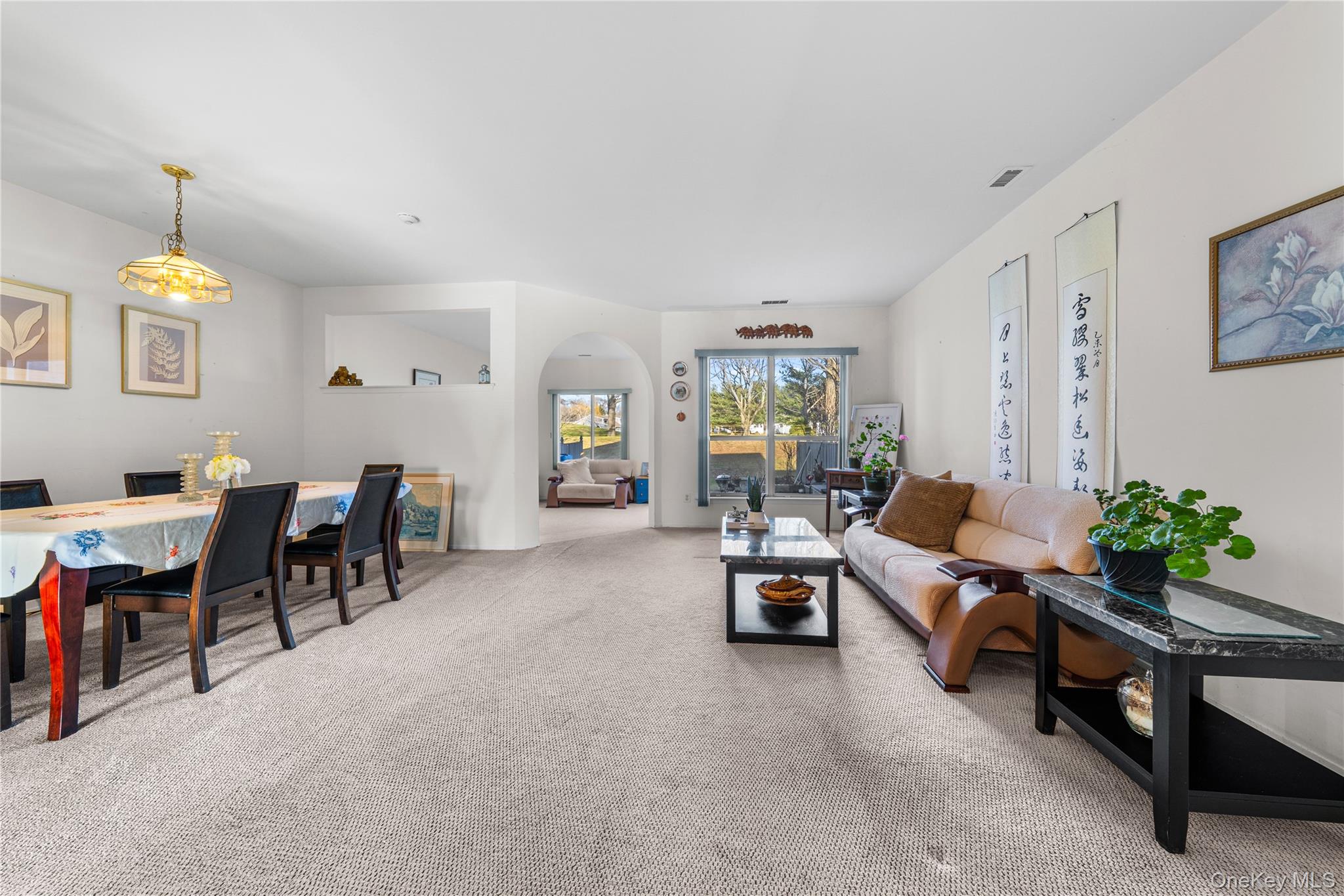 #13 photo, 738 Birchwood Park Drive, 東長島 Middle Island , NY 11953