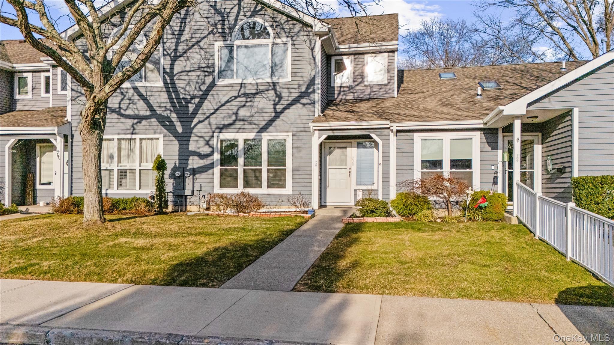 #3 photo, 738 Birchwood Park Drive, 東長島 Middle Island , NY 11953