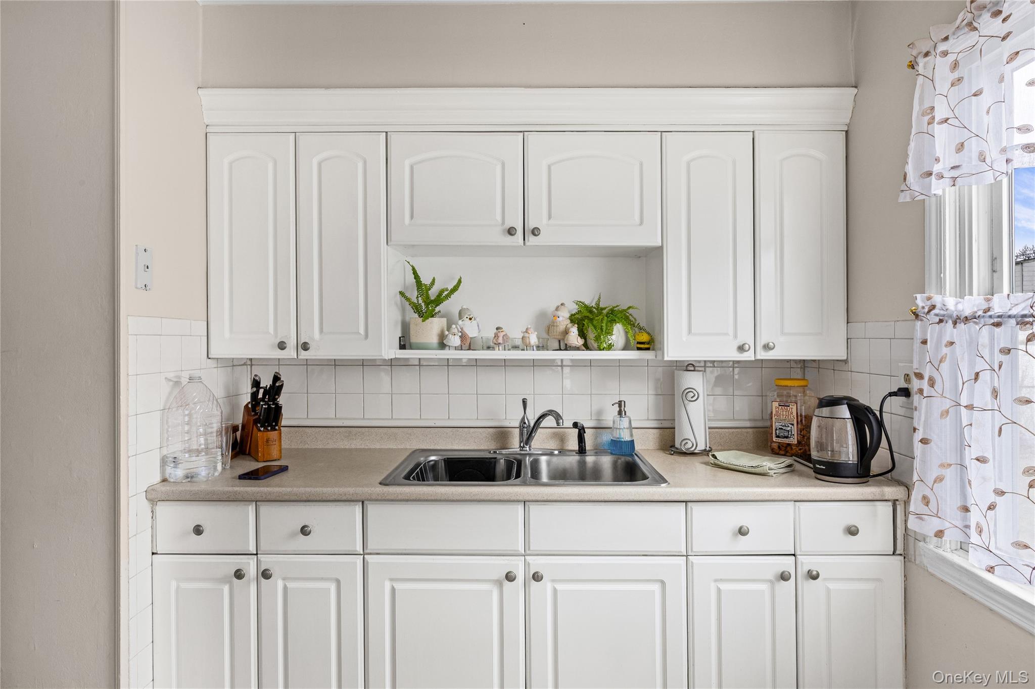 #15 photo, 282 Caryl Drive, Lawrence , NY 11559