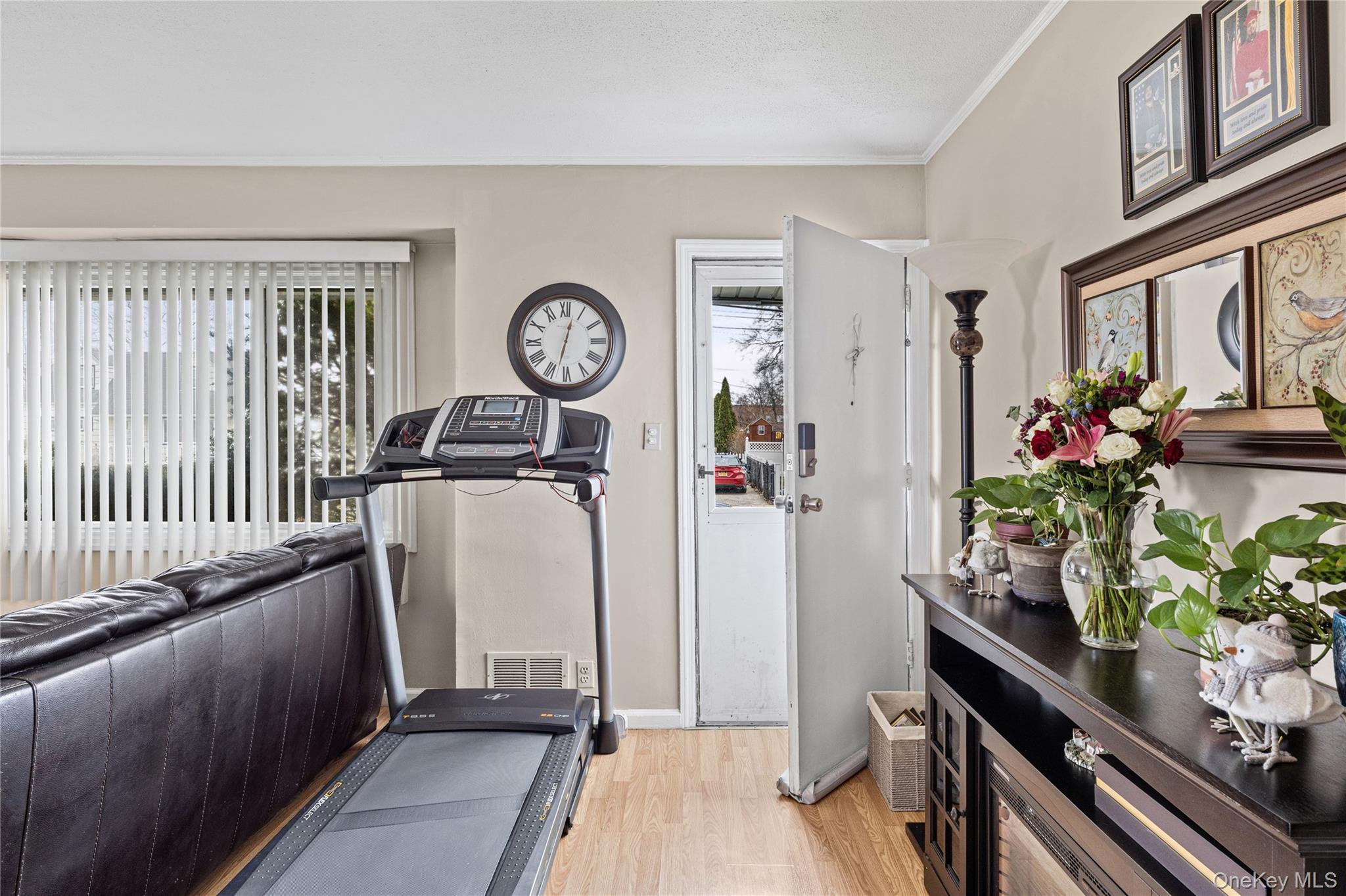 #17 photo, 282 Caryl Drive, Lawrence , NY 11559