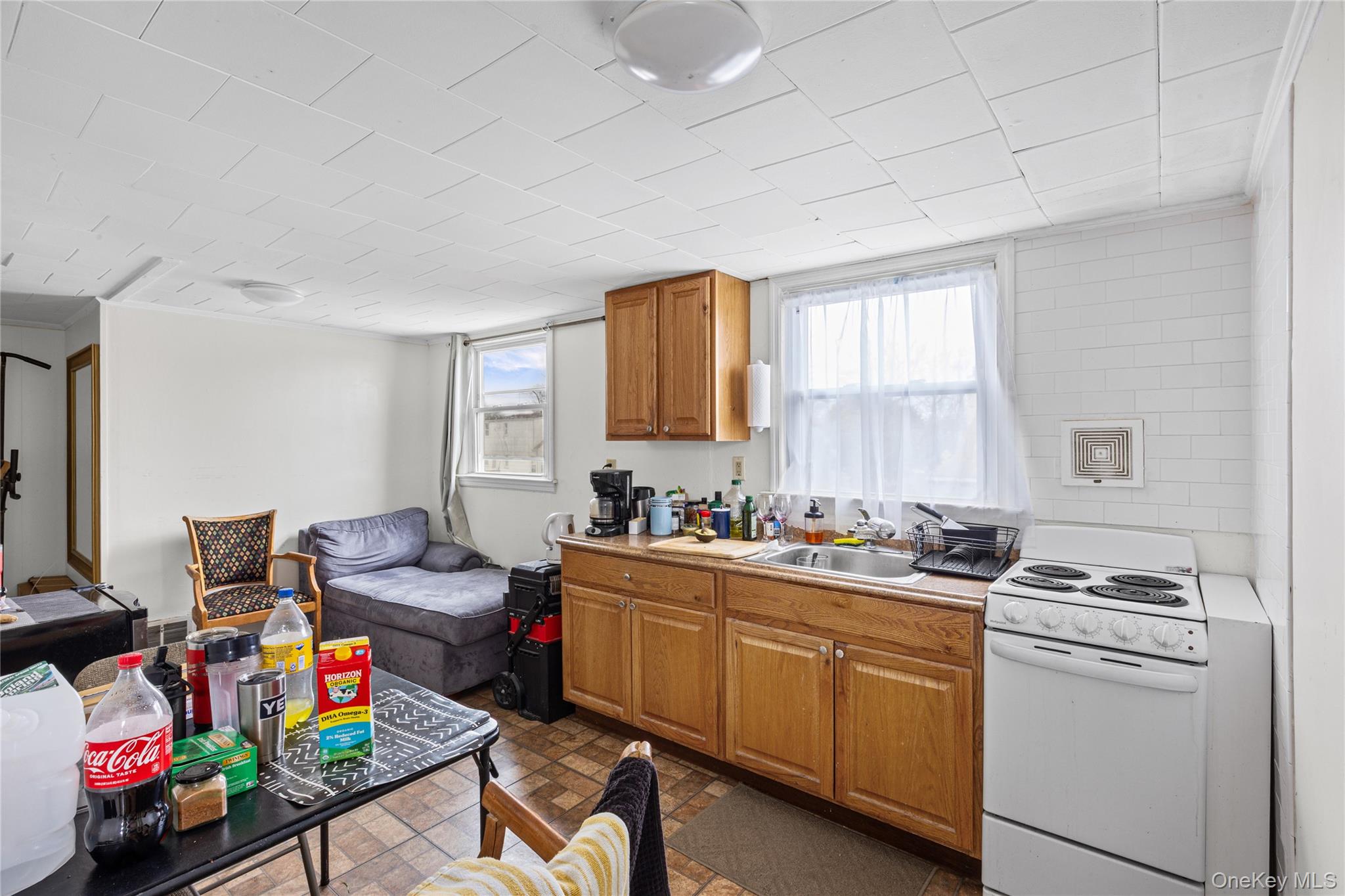 #19 photo, 282 Caryl Drive, Lawrence , NY 11559