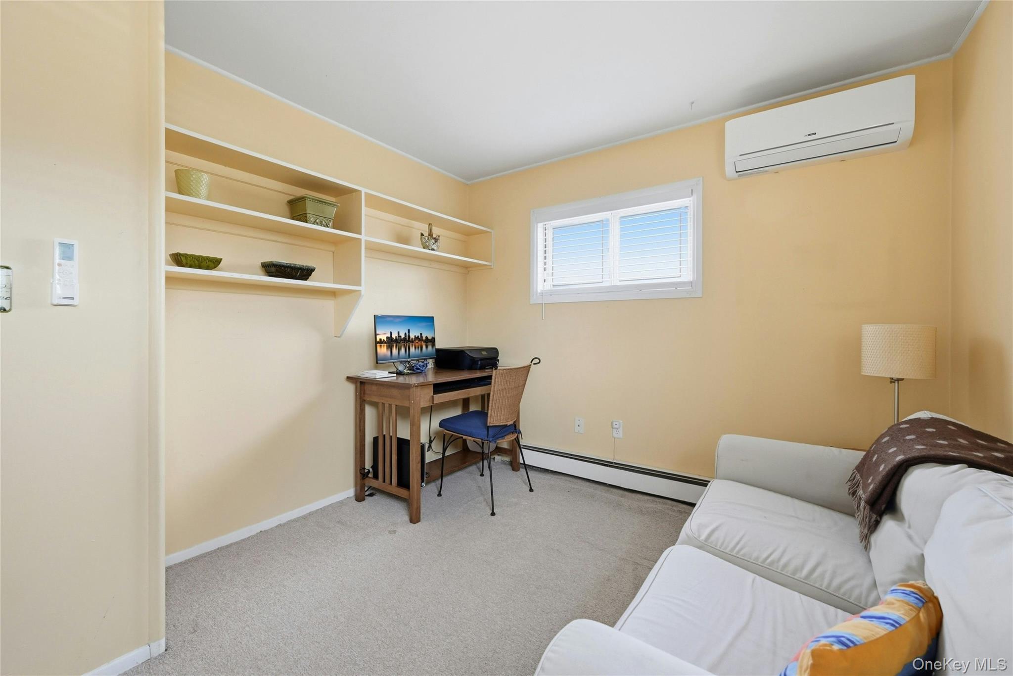 #18 photo, 46 Boxwood Lane, Hicksville , NY 11801