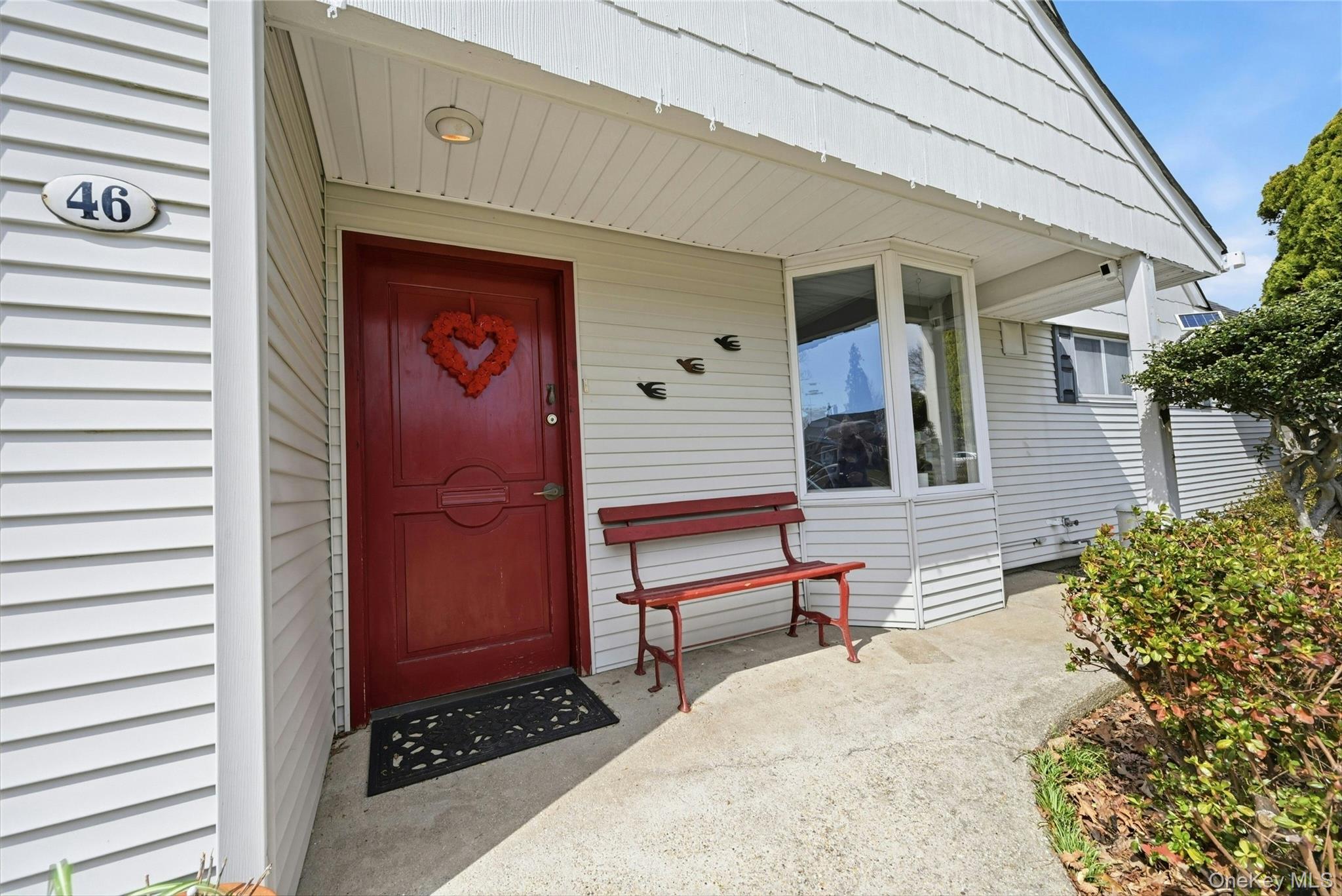 #3 photo, 46 Boxwood Lane, Hicksville , NY 11801