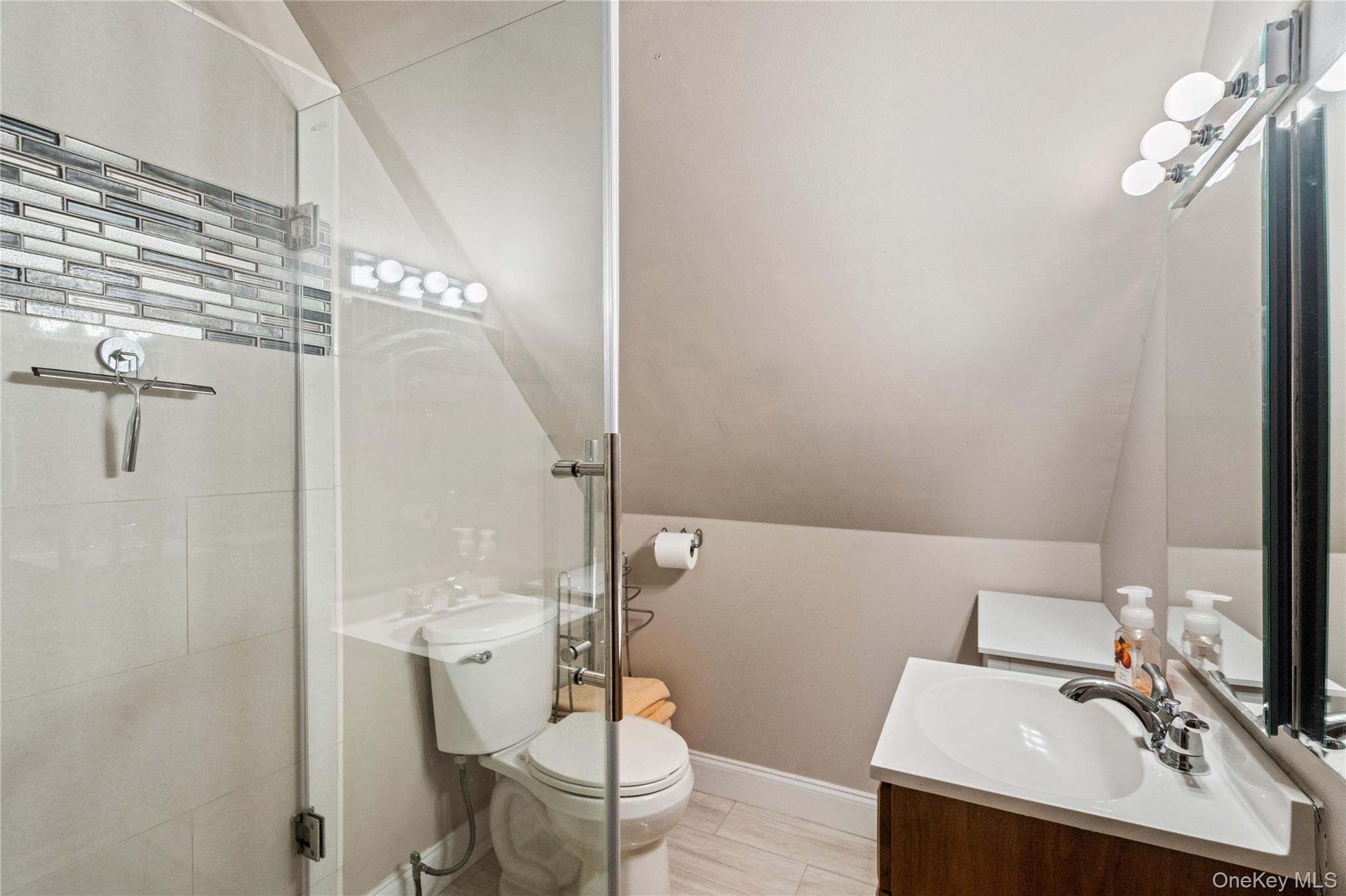 #15 photo, 19 William Street, Valley Stream , NY 11580