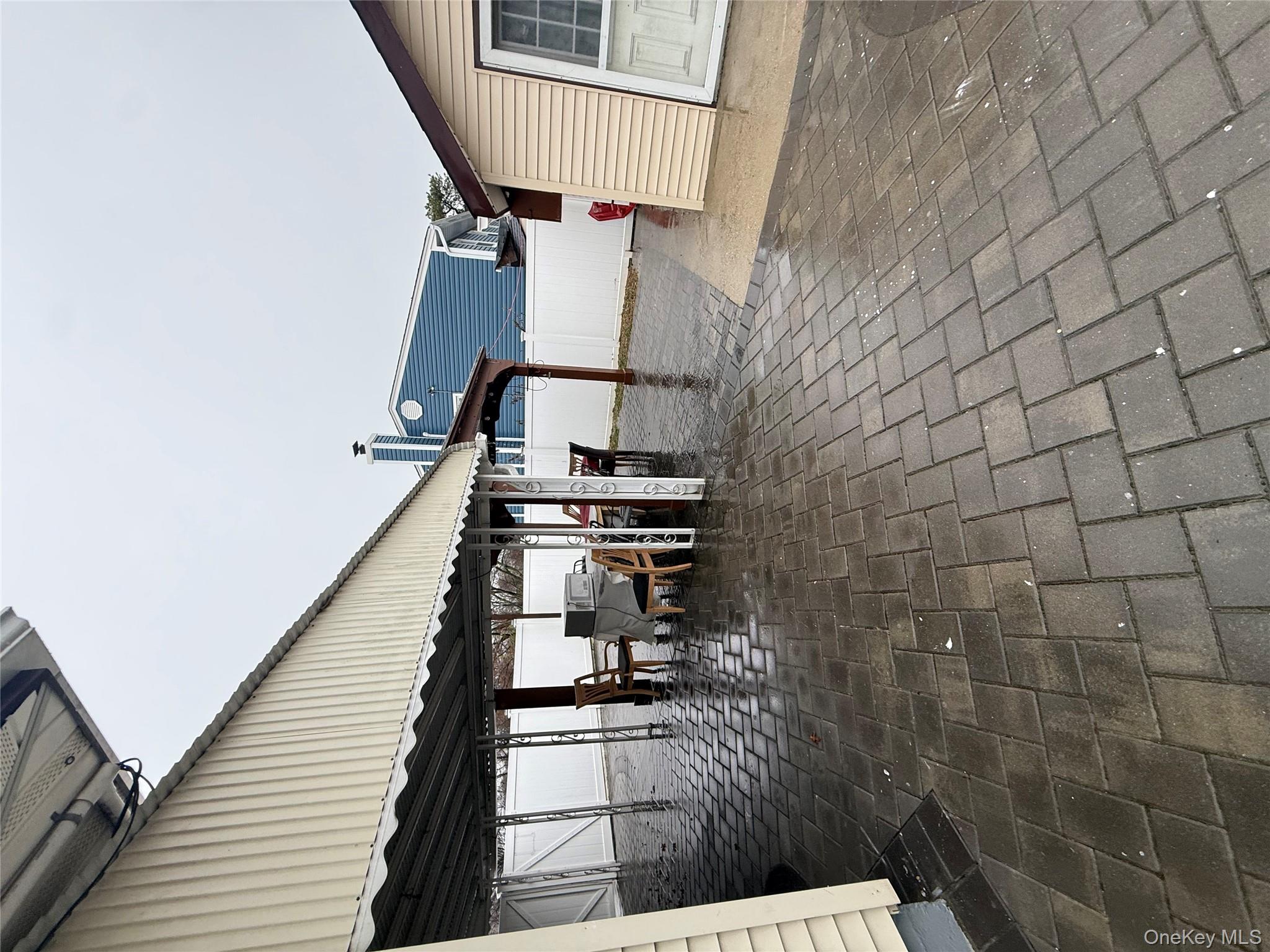 #4 photo, 3 Dubois Avenue, Amityville , NY 11701