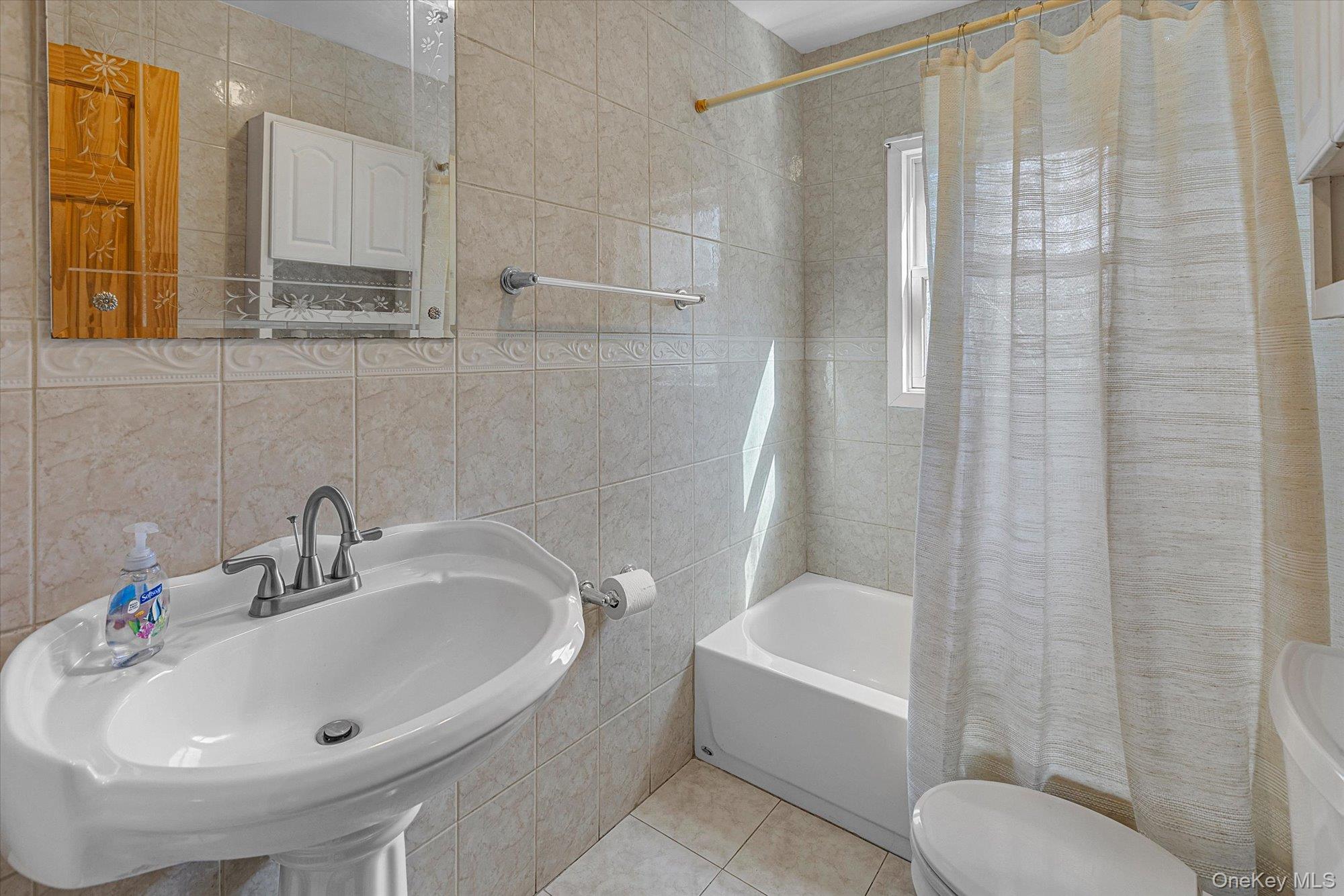 #9 photo, 42 E 16th Street, Huntington Station , NY 11746