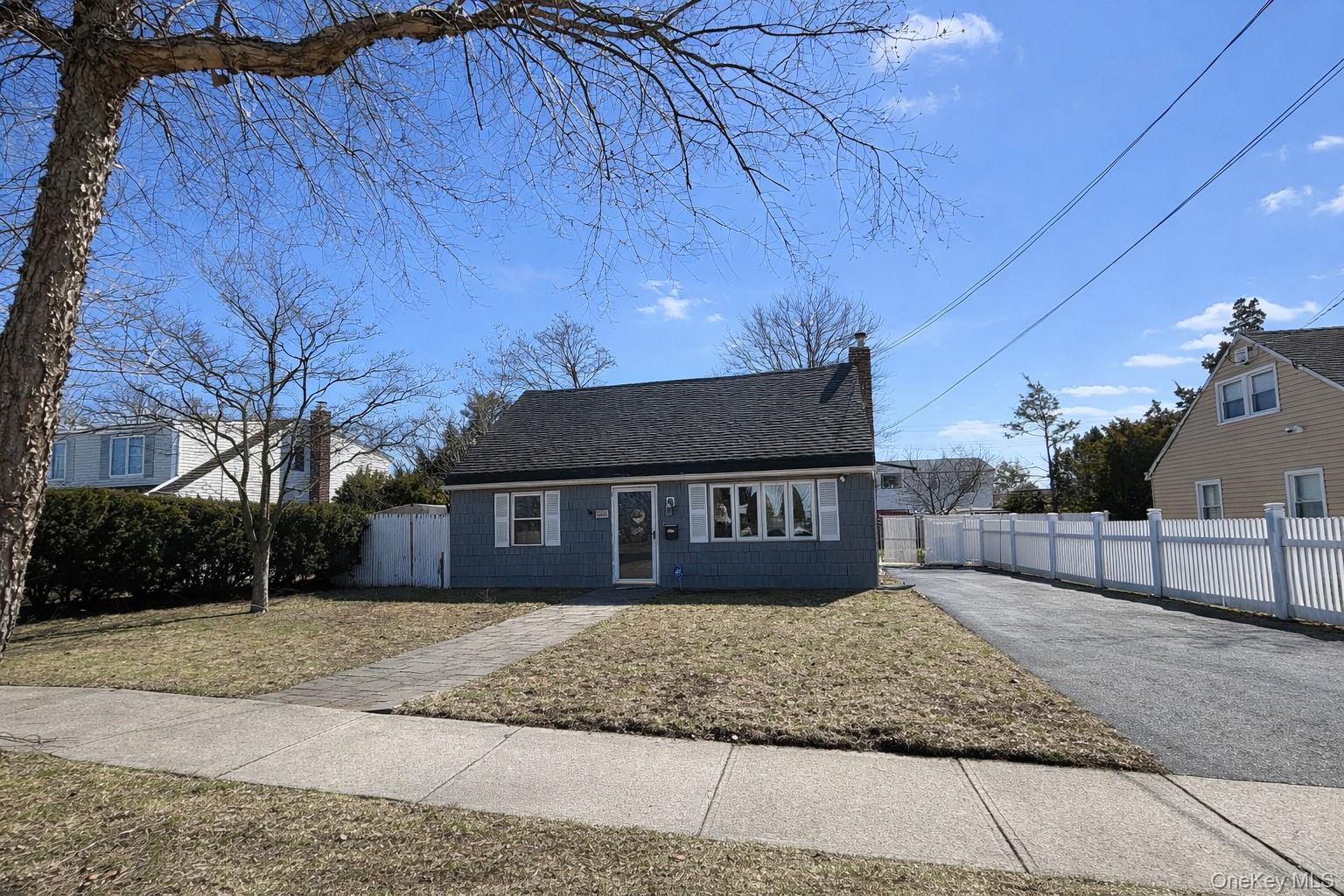 #2 photo, 93 Birch Avenue, Farmingdale , NY 11735