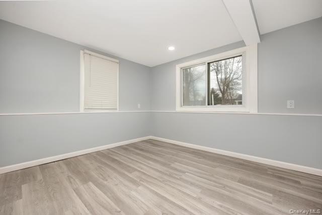 #15 photo, 70 E Minerva Road, 東長島 Lindenhurst , NY 11757