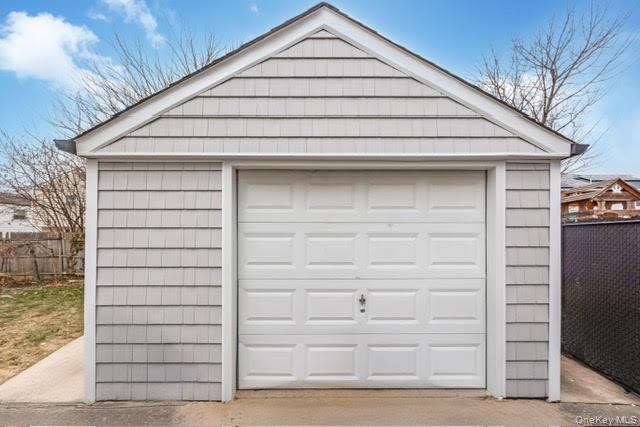 #18 photo, 70 E Minerva Road, 東長島 Lindenhurst , NY 11757