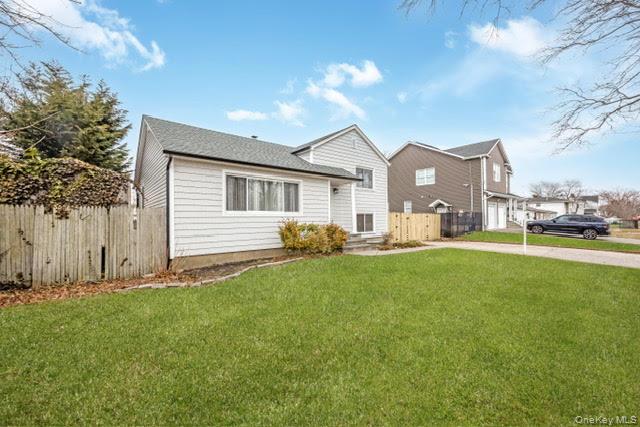 #3 photo, 70 E Minerva Road, 東長島 Lindenhurst , NY 11757