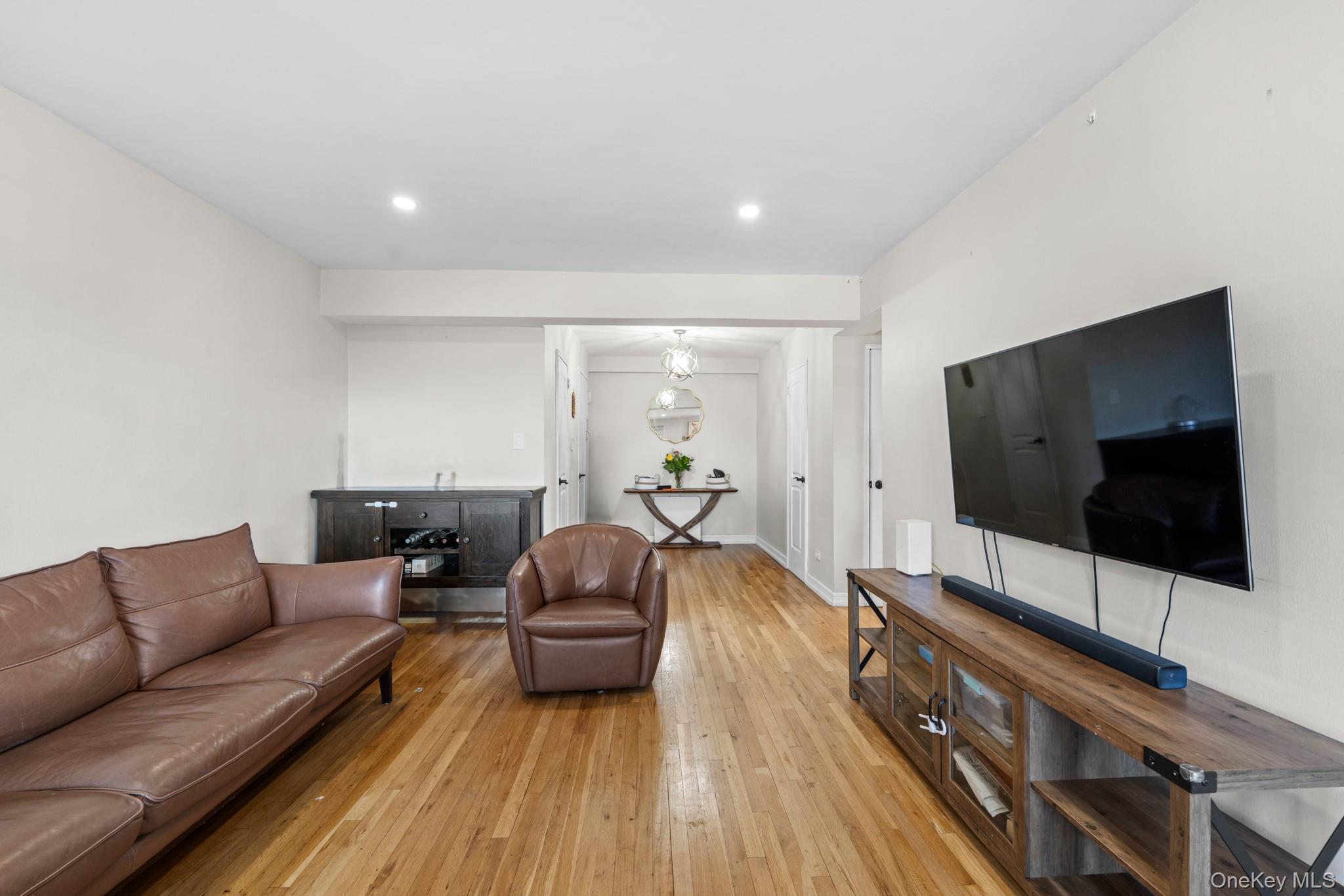 #4 photo, 84-20 153rd Avenue, Howard Beach , NY 11414