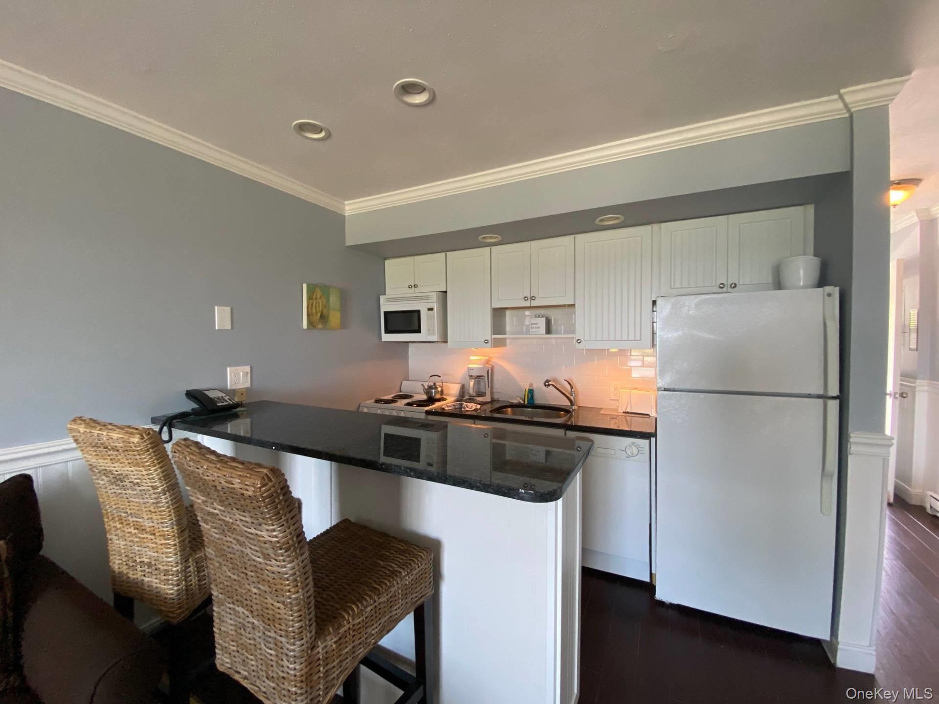 #3 photo, 727 Old Montauk Highway, Montauk , NY 11954