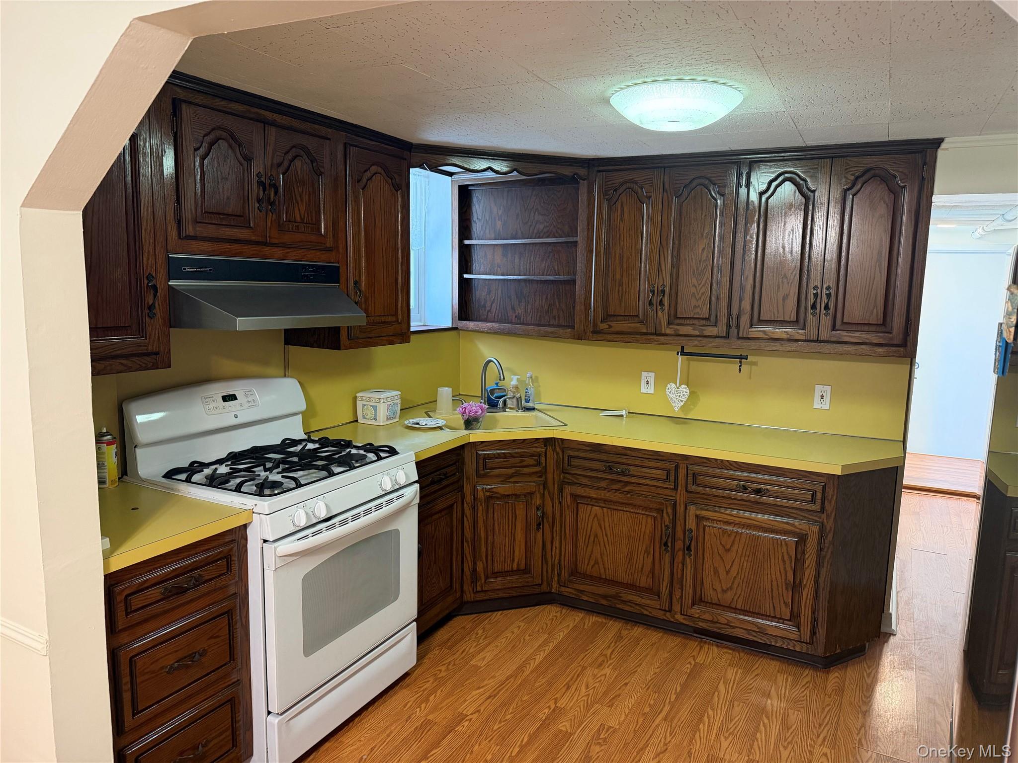 #5 photo, 9505 165th Avenue, Куинс ‖ Howard Beach , NY 11414