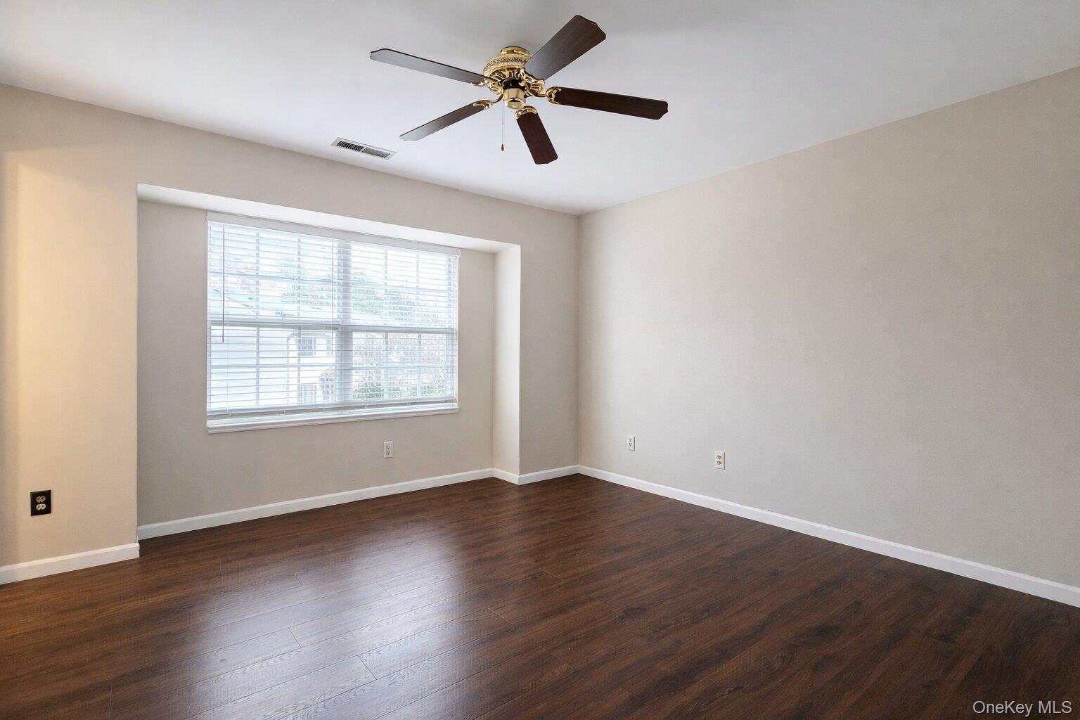 #13 photo, 256 Quassaick Avenue, New Windsor , NY 12553