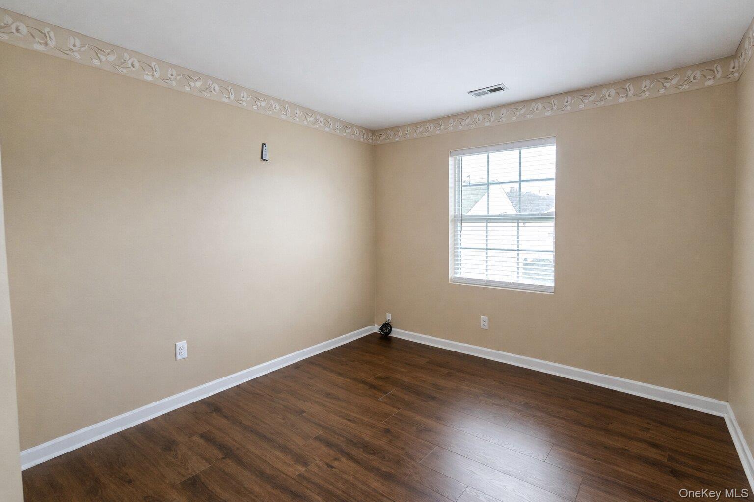 #16 photo, 256 Quassaick Avenue, New Windsor , NY 12553