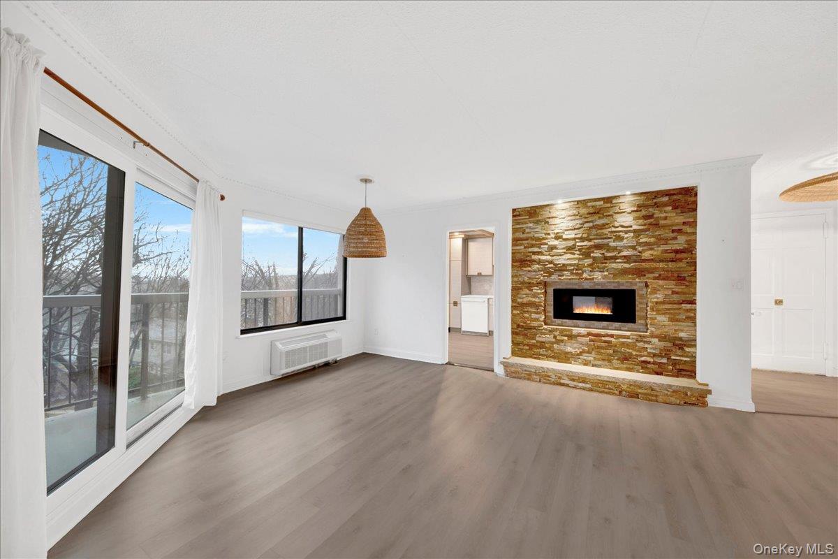 #11 photo, 500 High Point Drive, Hartsdale , NY 10530