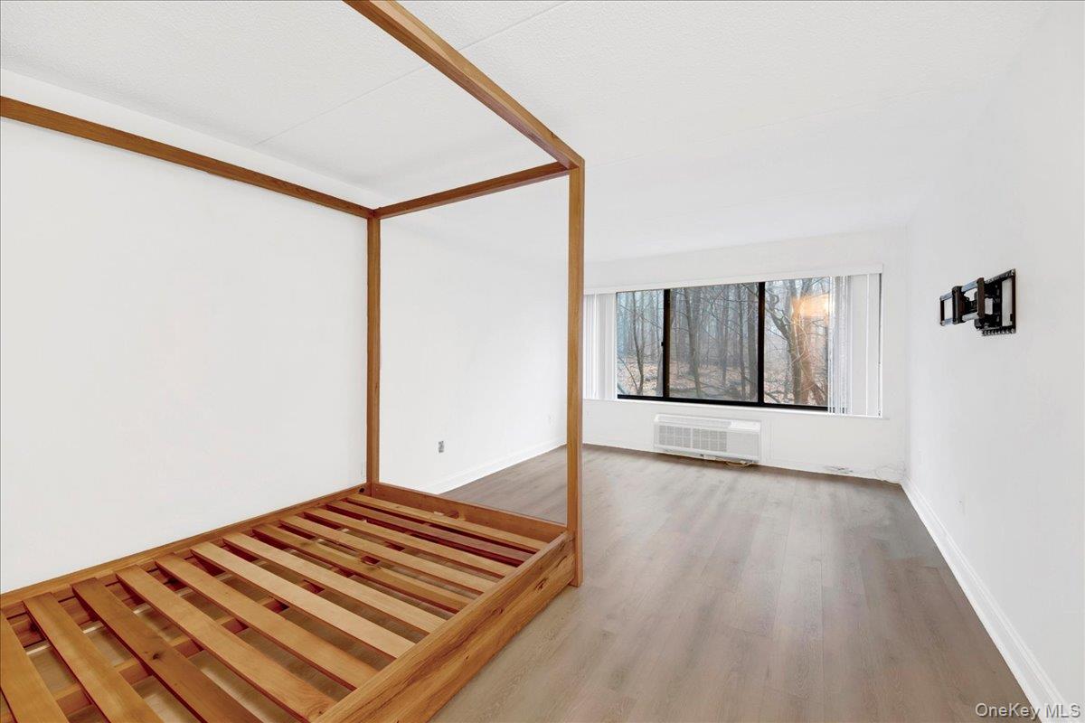 #13 photo, 500 High Point Drive, Hartsdale , NY 10530