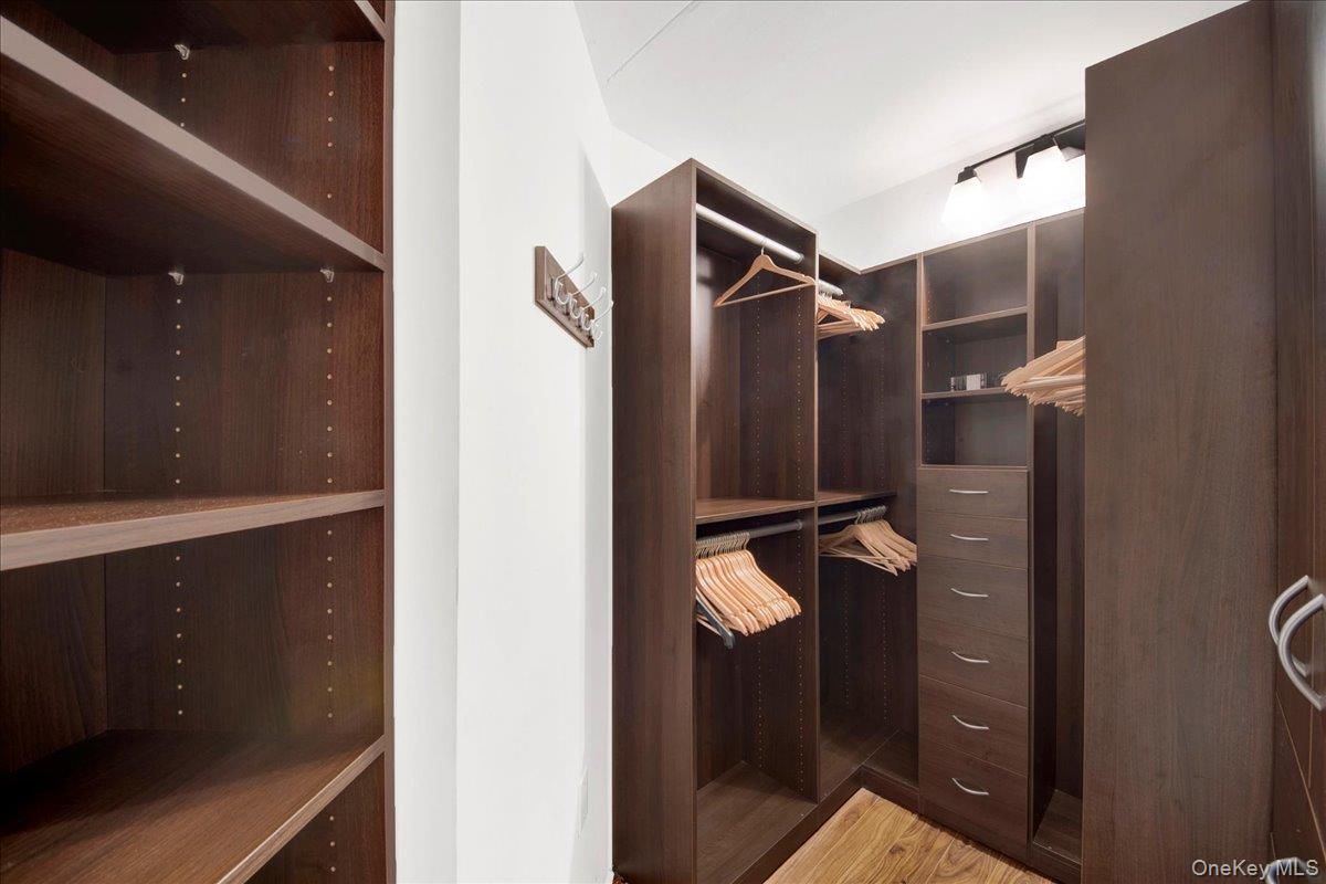 #17 photo, 500 High Point Drive, Hartsdale , NY 10530