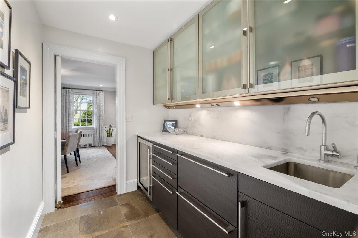 #12 photo, 7 Meadow Place, Larchmont , NY 10538