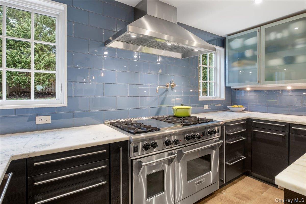 #16 photo, 7 Meadow Place, Larchmont , NY 10538