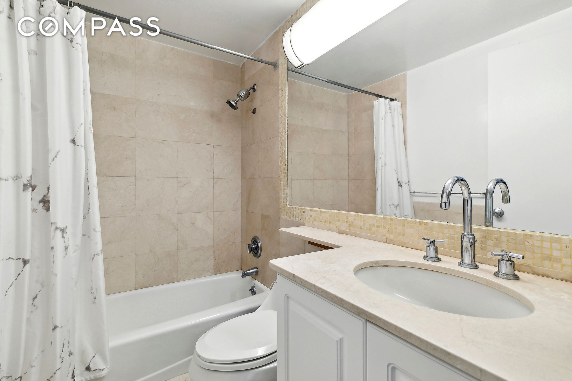 #6 photo, 150 E 85th Street, Upper East Side , NY 10028