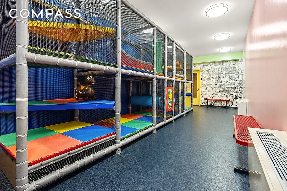 #18 photo, 360 Furman Street, Brooklyn Heights , NY 11201