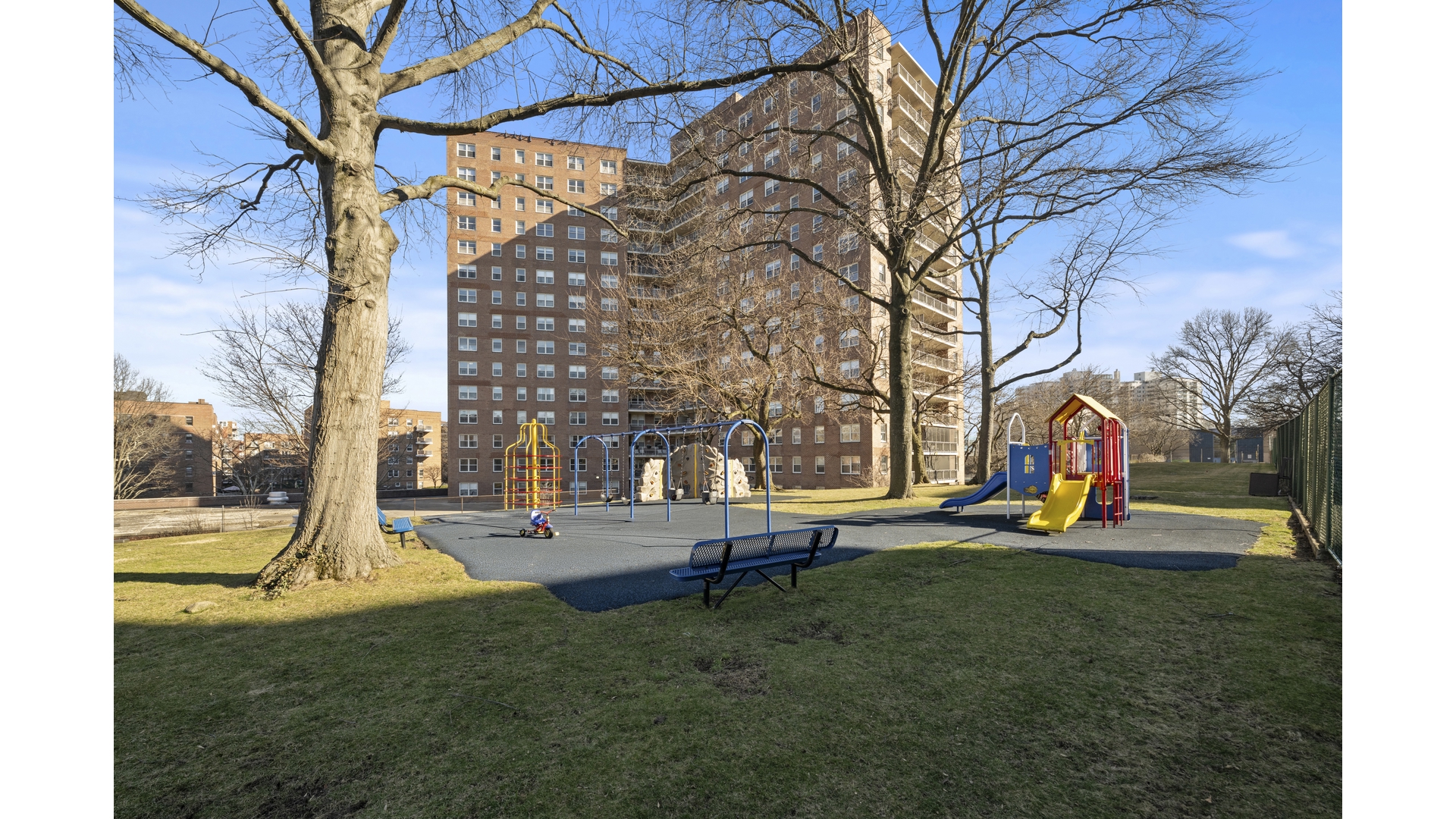 #11 photo, 3777 INDEPENDENCE Avenue, ब्रोंक्स Central Riverdale , NY 10463