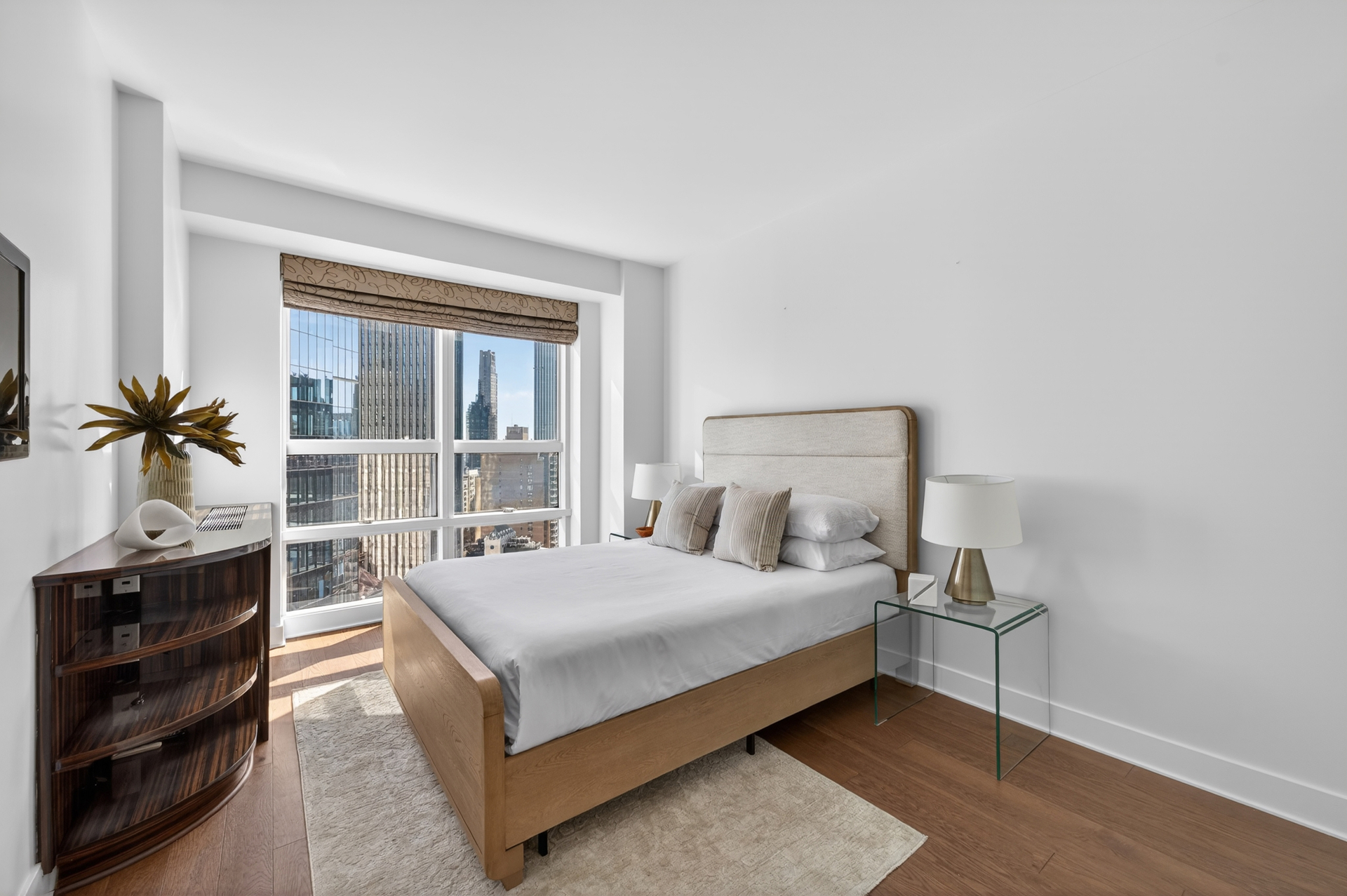 #13 photo, 146 W 57TH Street, Midtown , NY 10019