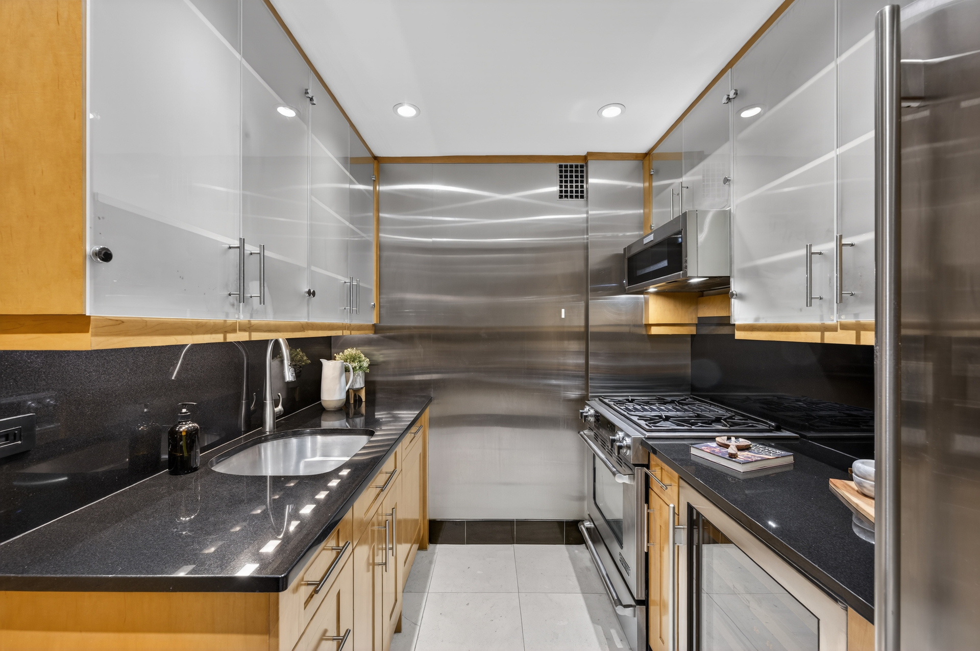 #7 photo, 146 W 57TH Street, Midtown , NY 10019